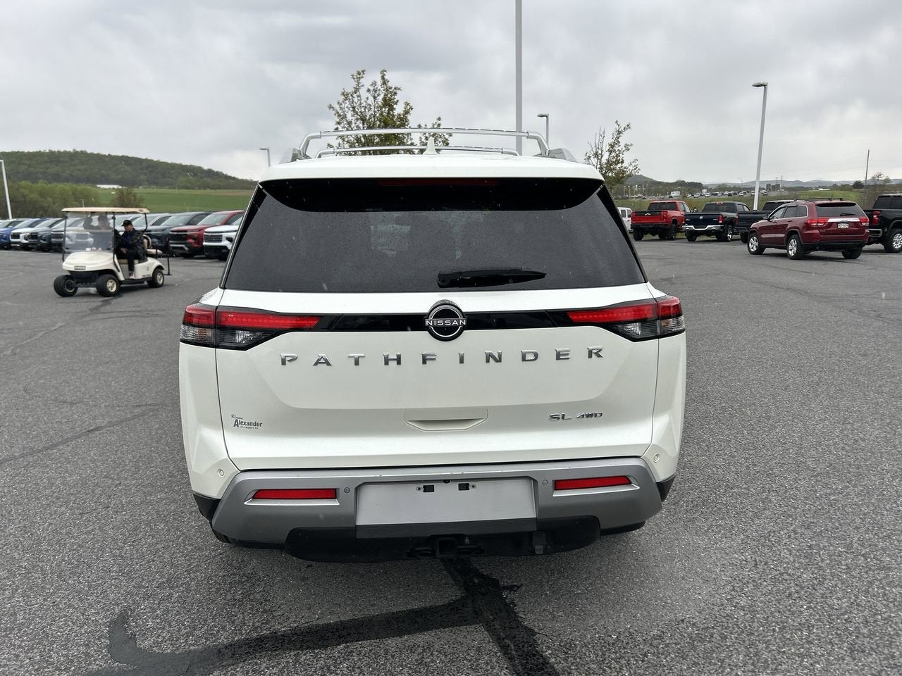 2022 Nissan Pathfinder SL