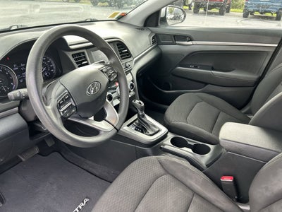 2019 Hyundai ELANTRA SE
