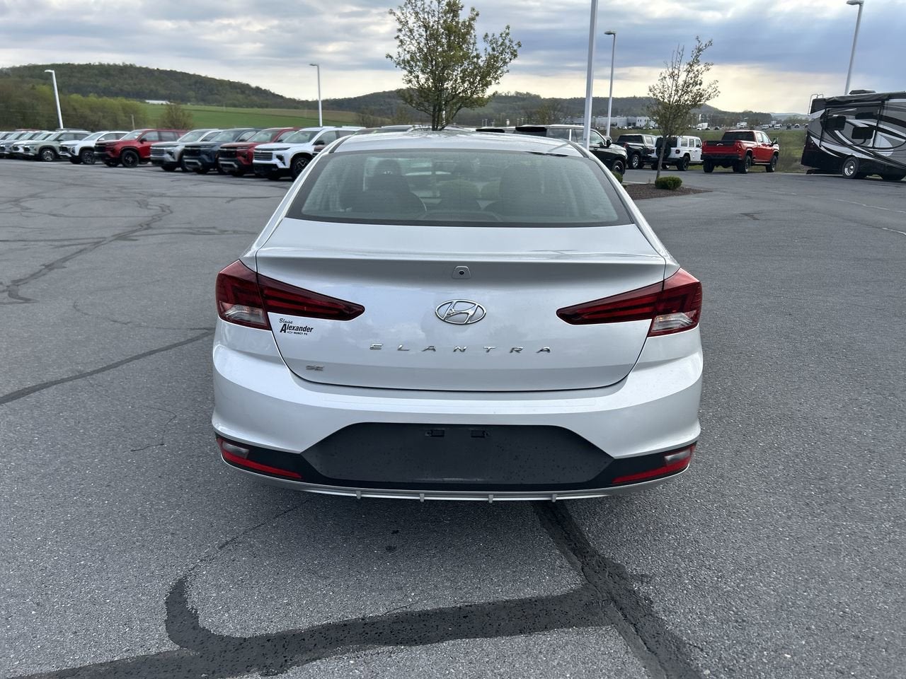 2019 Hyundai ELANTRA SE