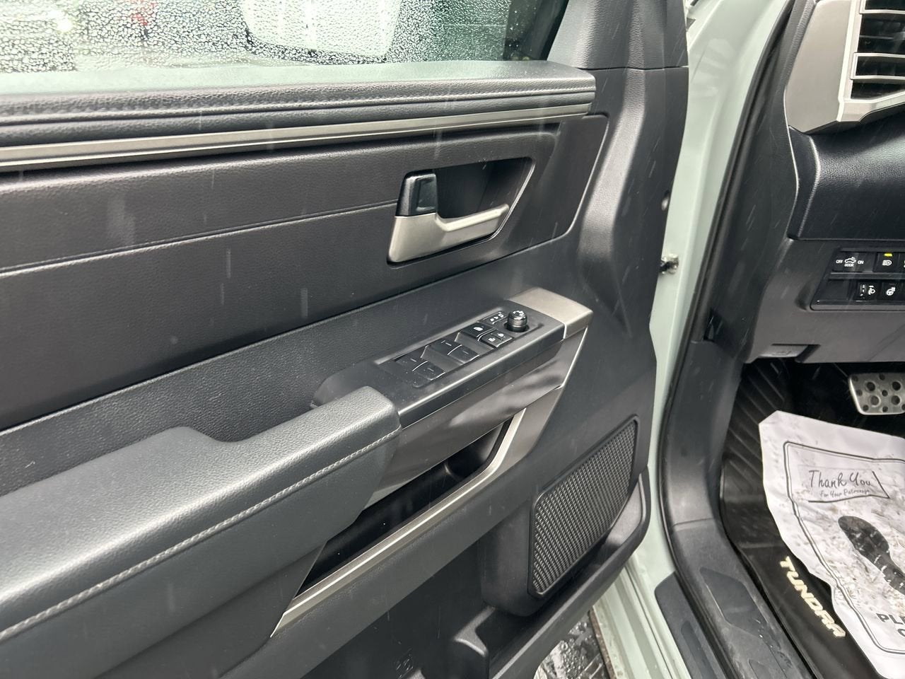 2022 Toyota Tundra 4WD SR5