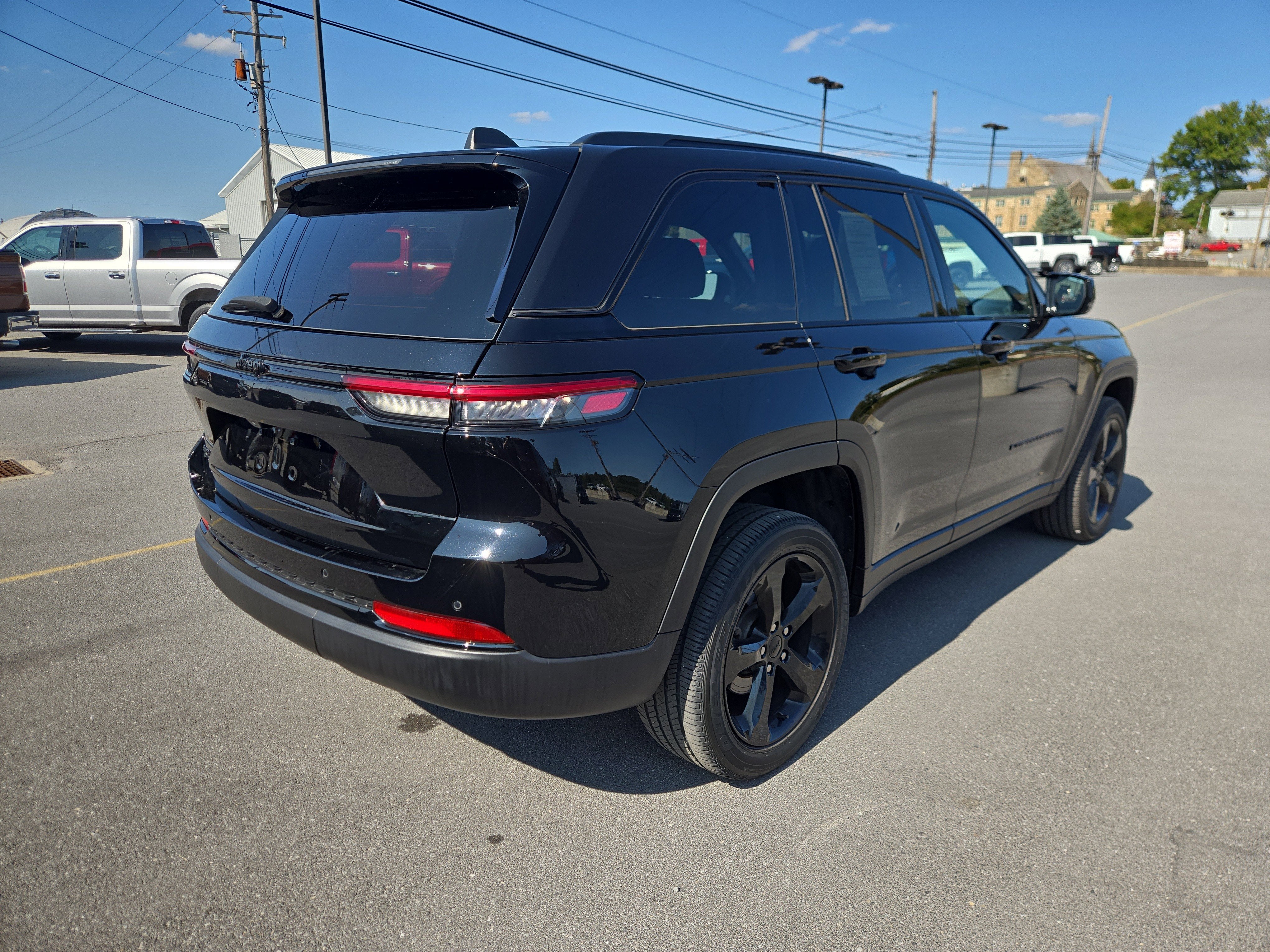 2023 Jeep Grand Cherokee Altitude