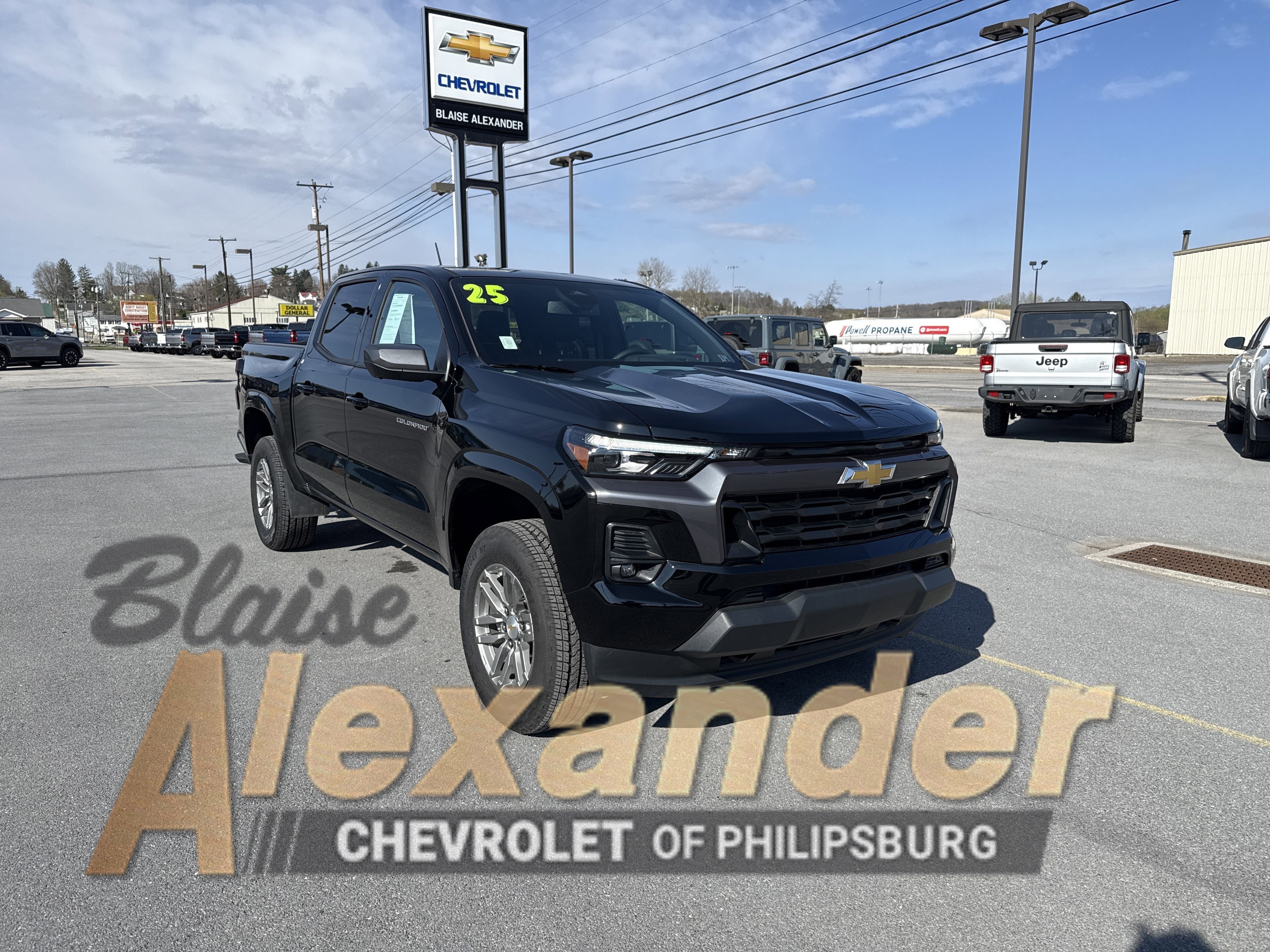 2025 Chevrolet Colorado WT/LT