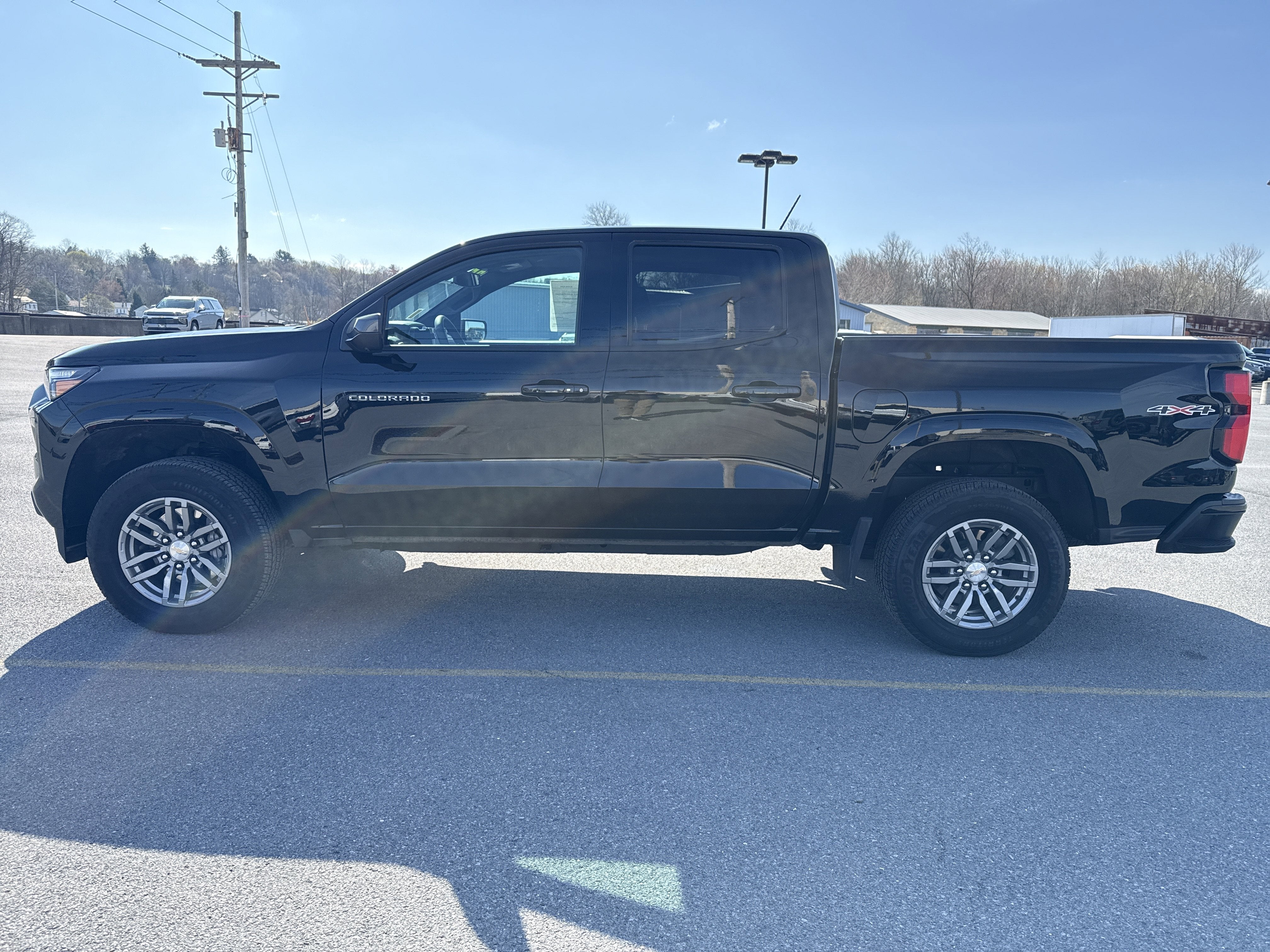 2025 Chevrolet Colorado WT/LT