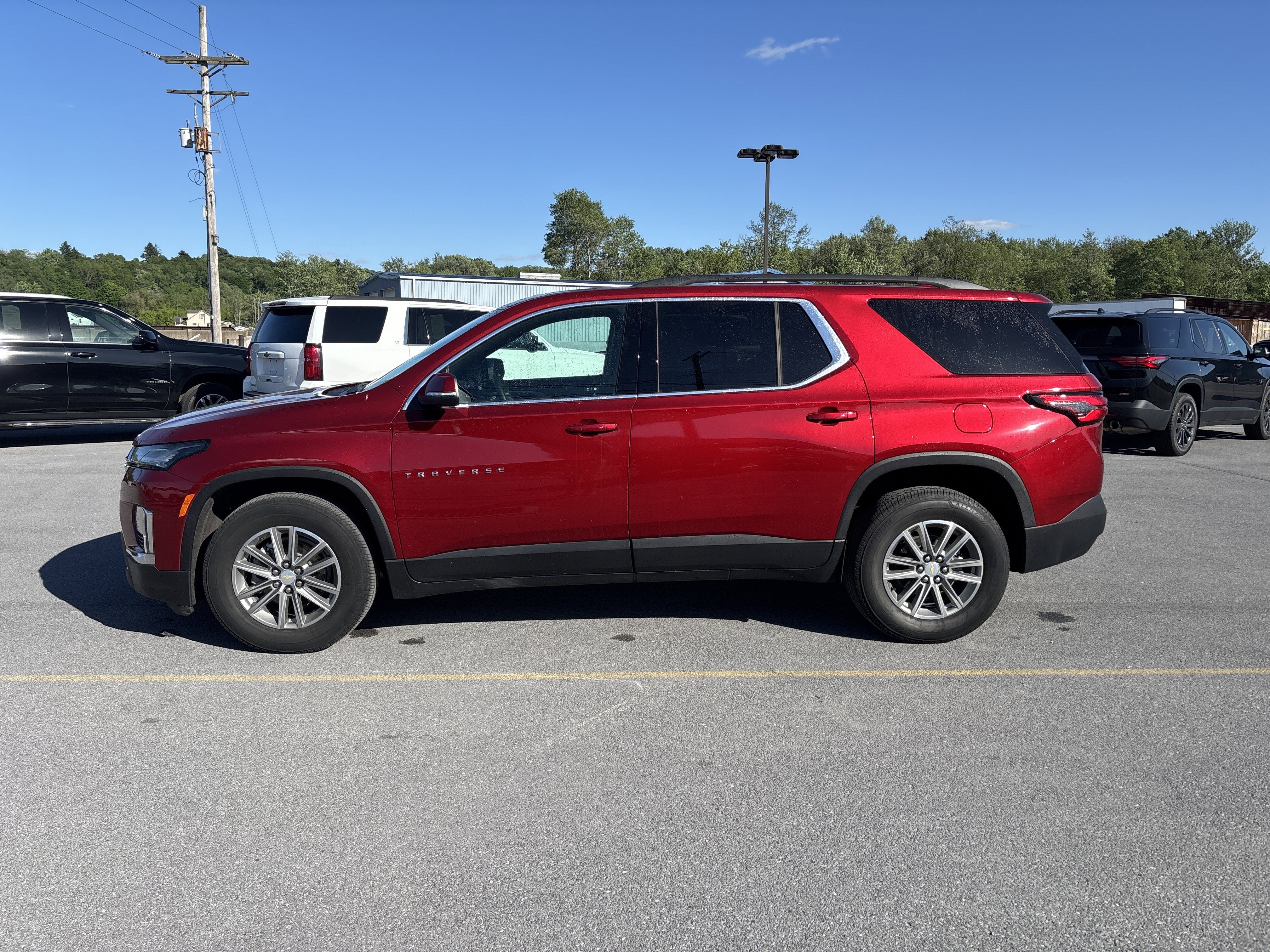 2023 Chevrolet Traverse LT Cloth