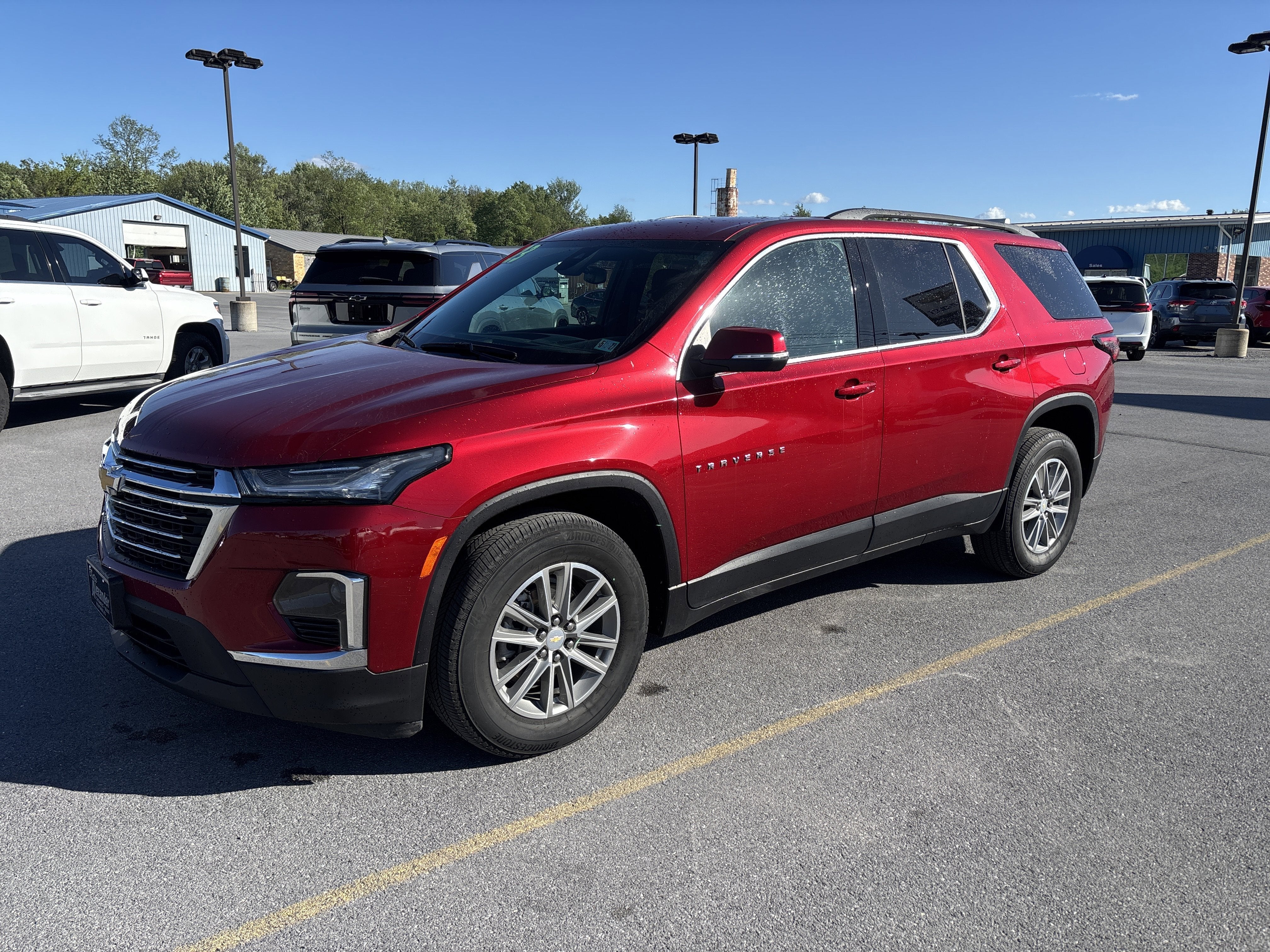 2023 Chevrolet Traverse LT Cloth