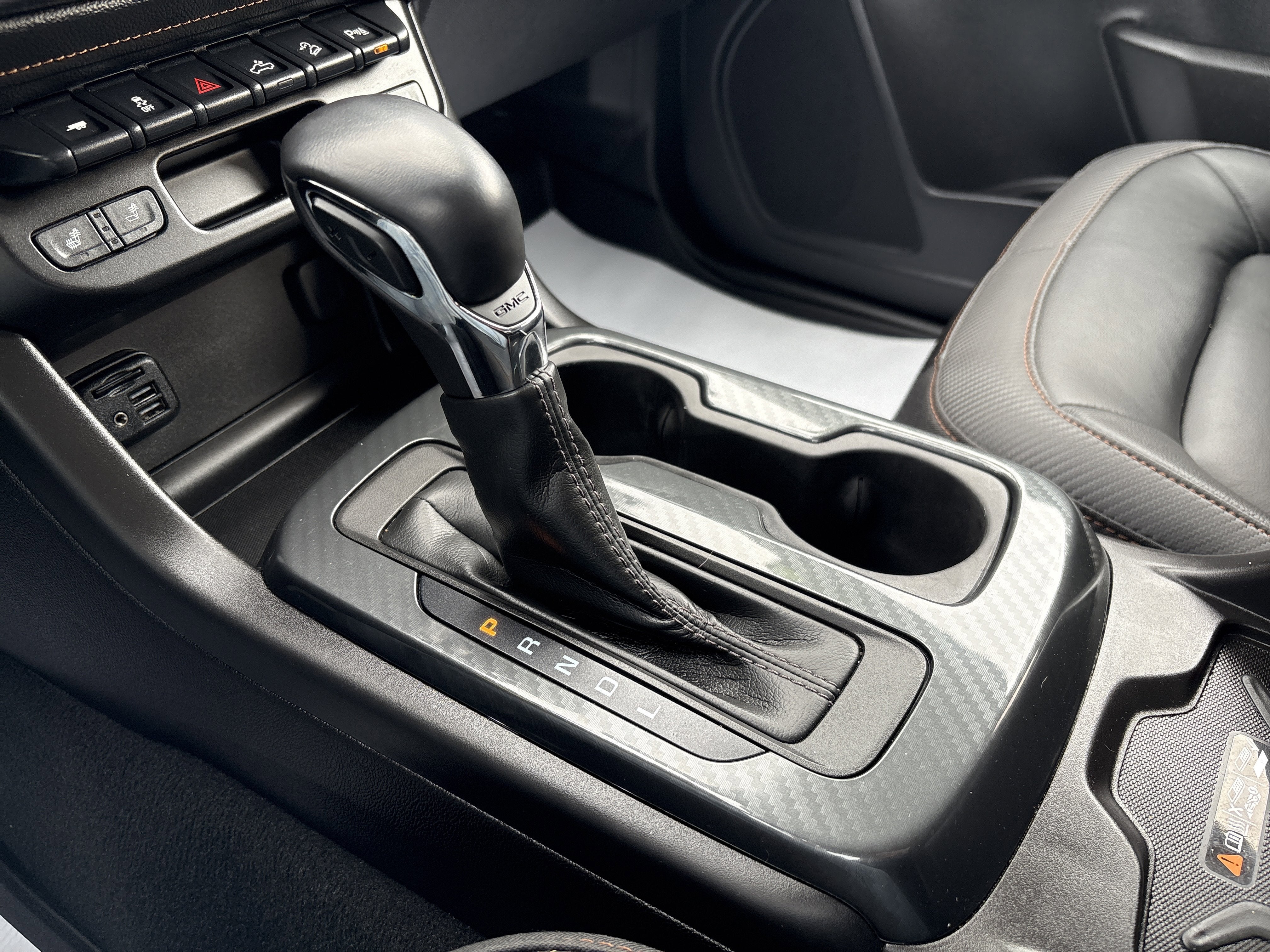 2022 GMC Canyon AT4 - Leather