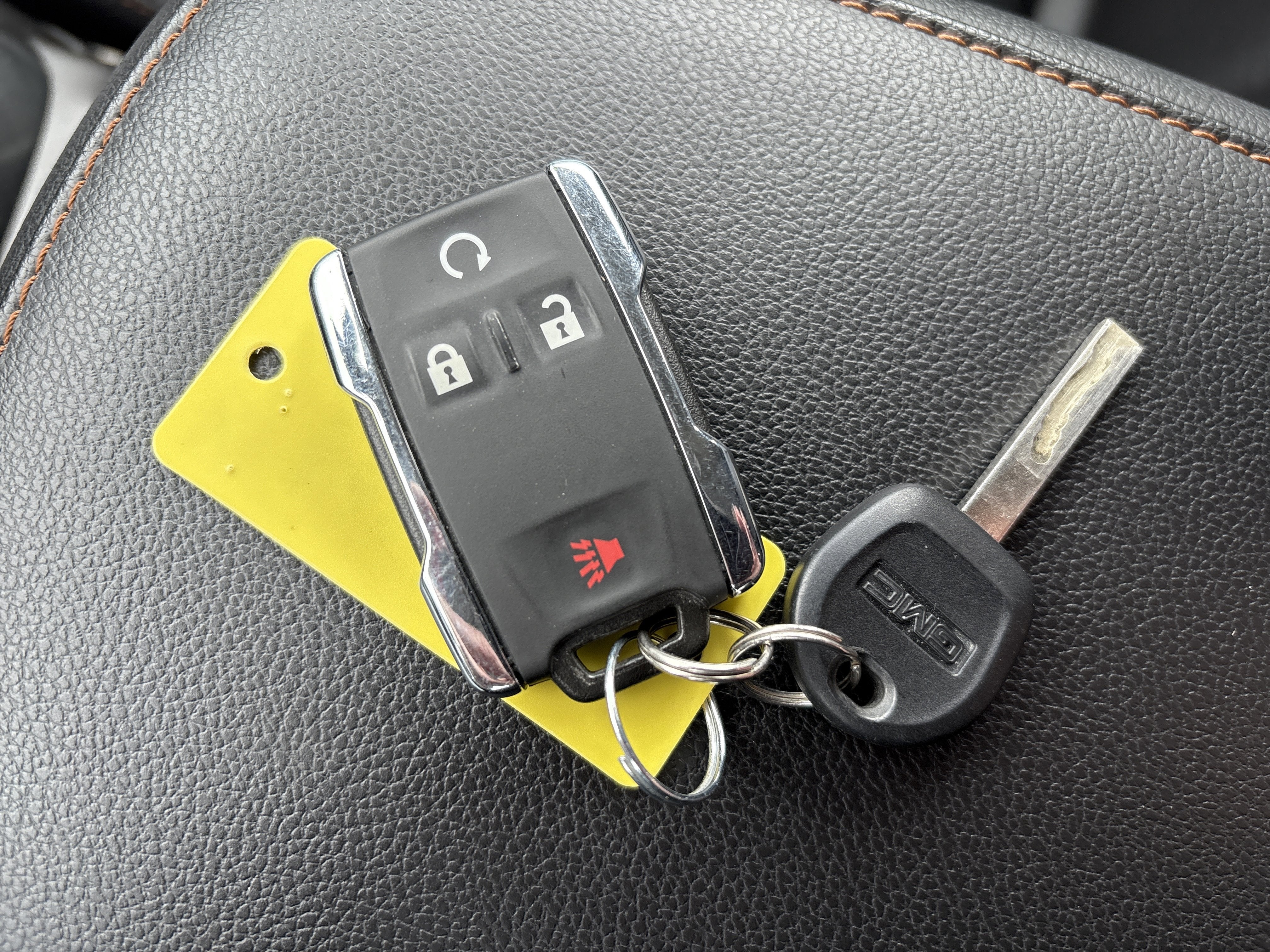 2022 GMC Canyon AT4 - Leather