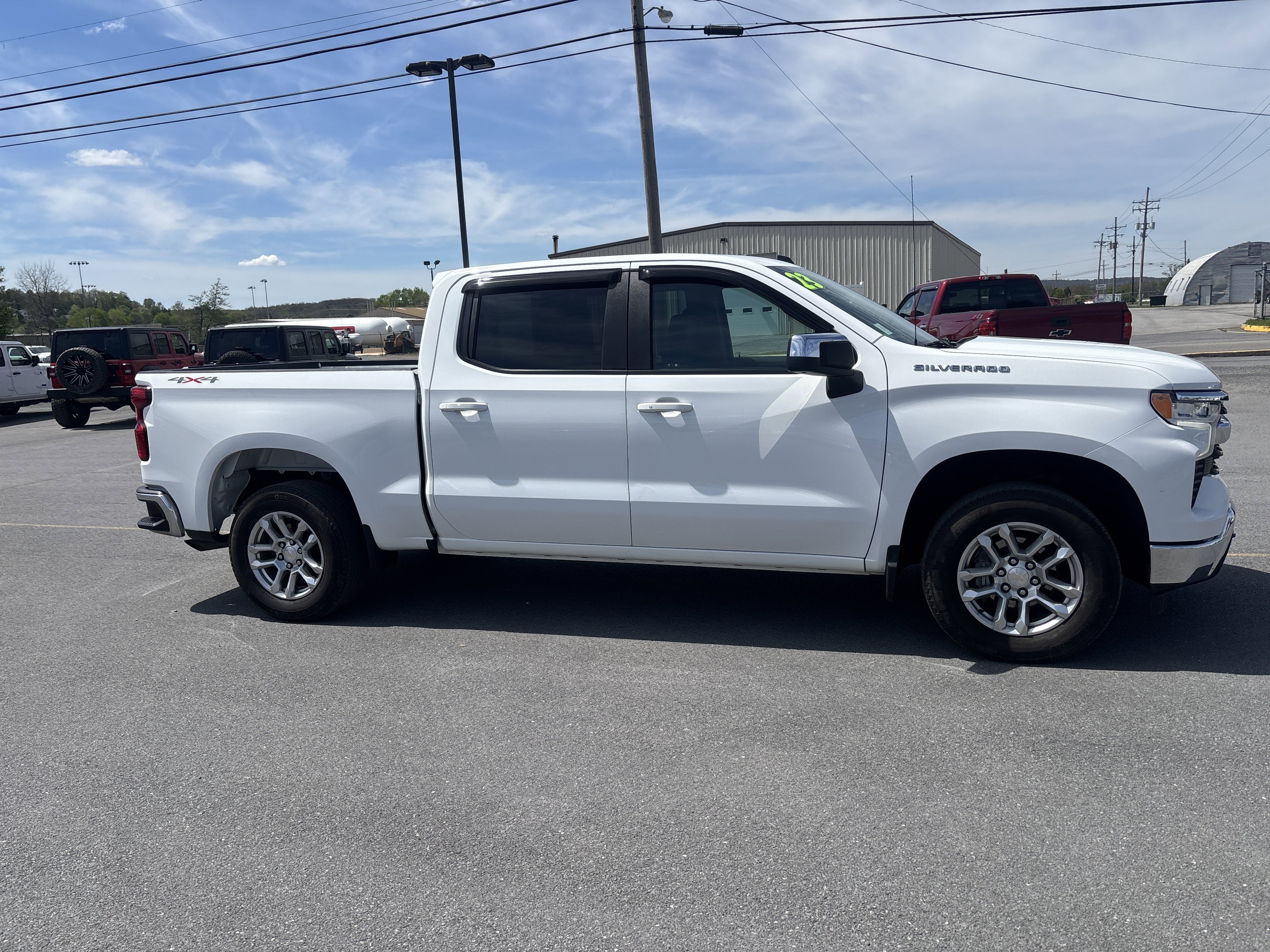2023 Chevrolet Silverado 1500 LT (2FL)