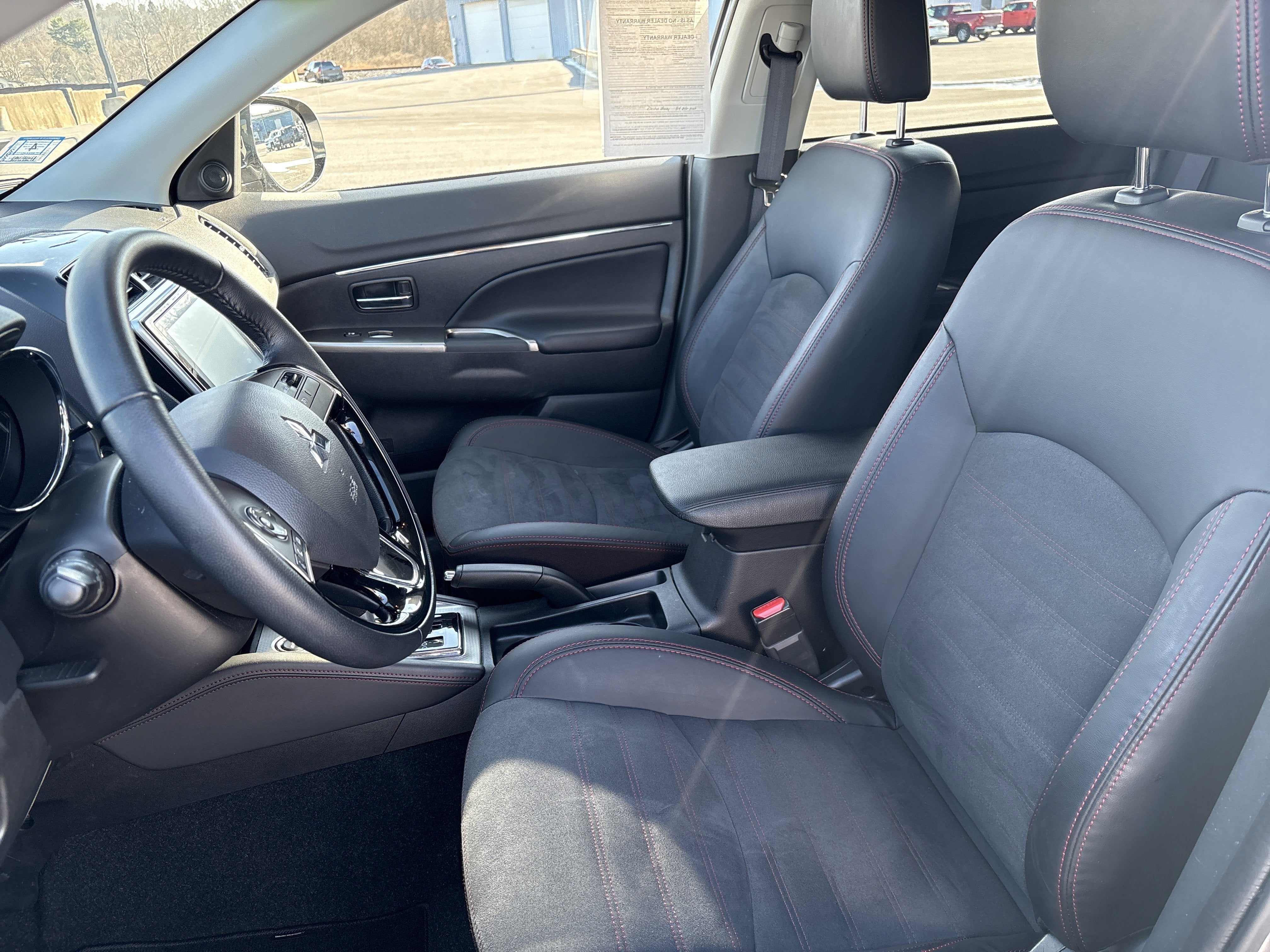 2025 Mitsubishi Outlander Sport S