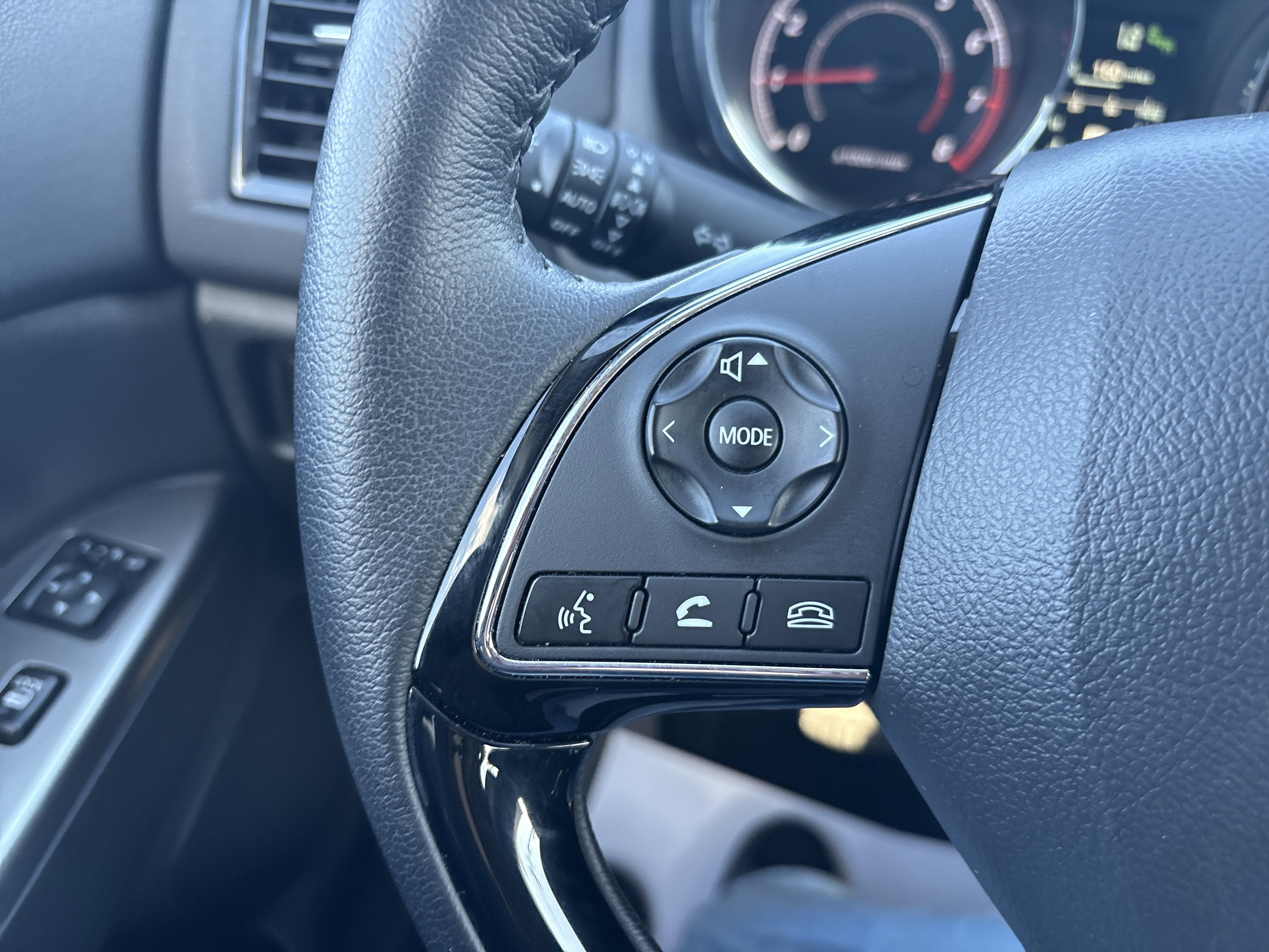 2025 Mitsubishi Outlander Sport S