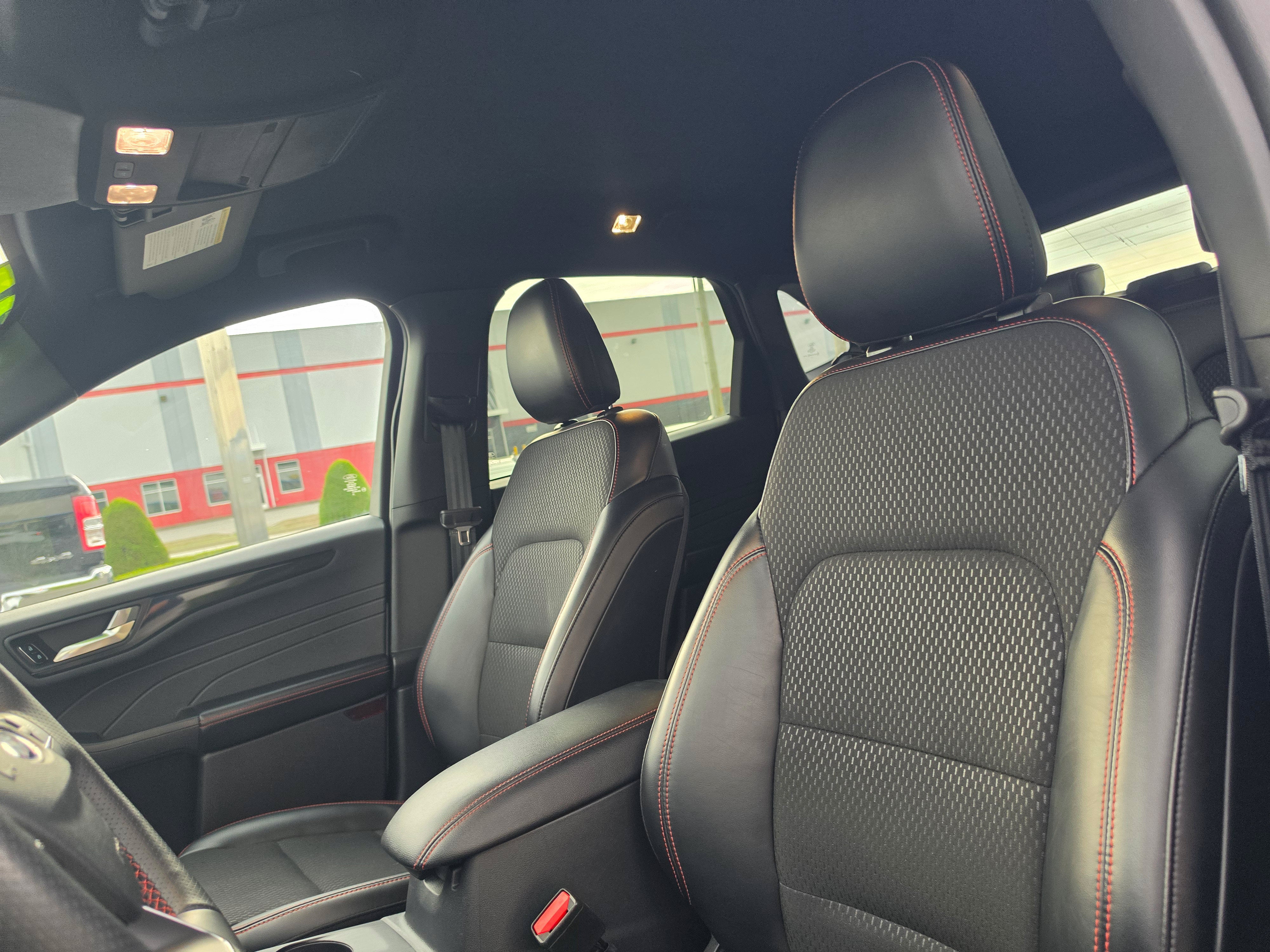 2025 Ford Escape ST-Line Select
