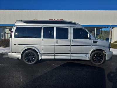 2021 Chevrolet Express Passenger 2500 1LS