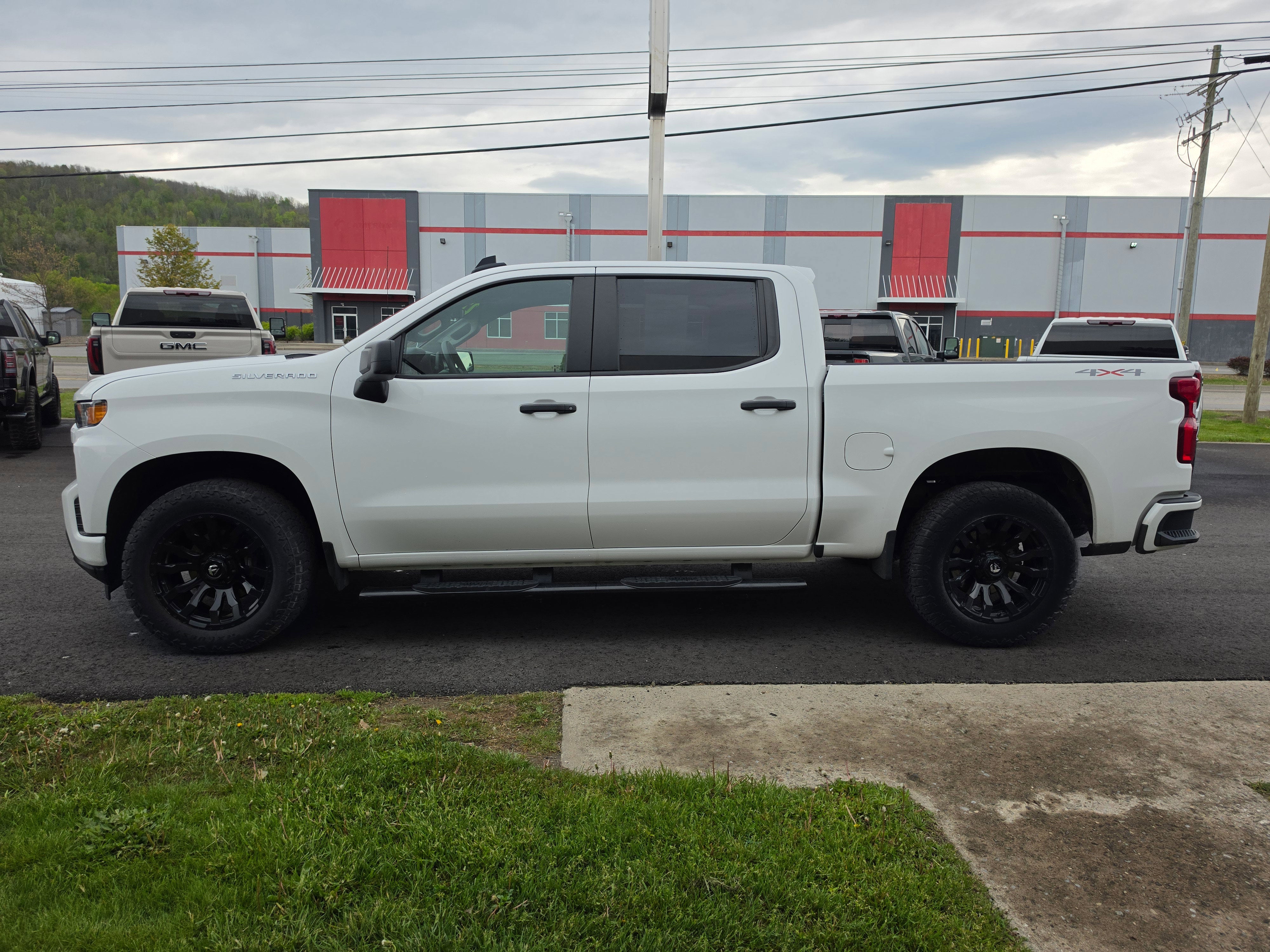 2022 Chevrolet Silverado 1500 LTD Custom