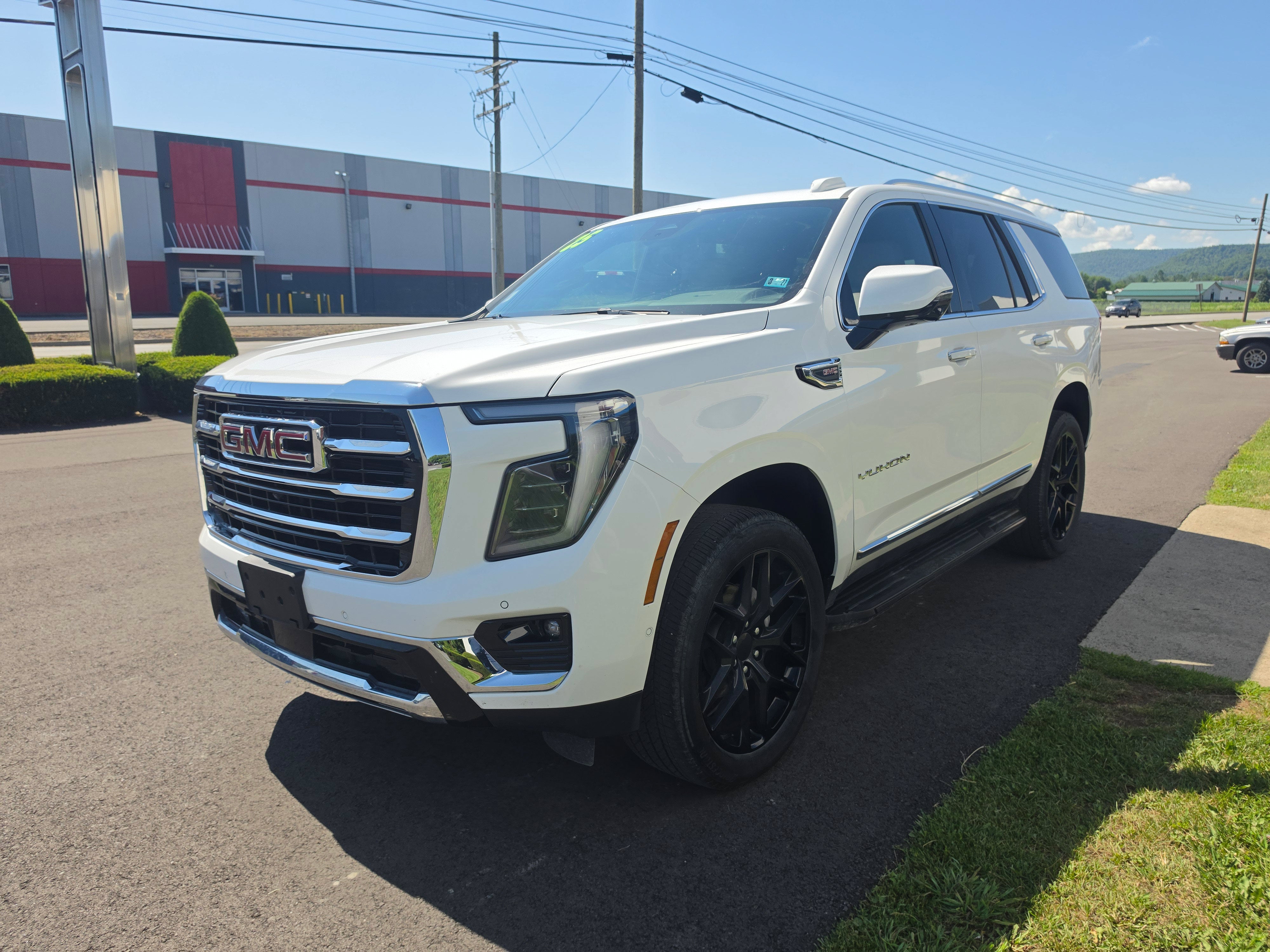 2025 GMC Yukon Elevation