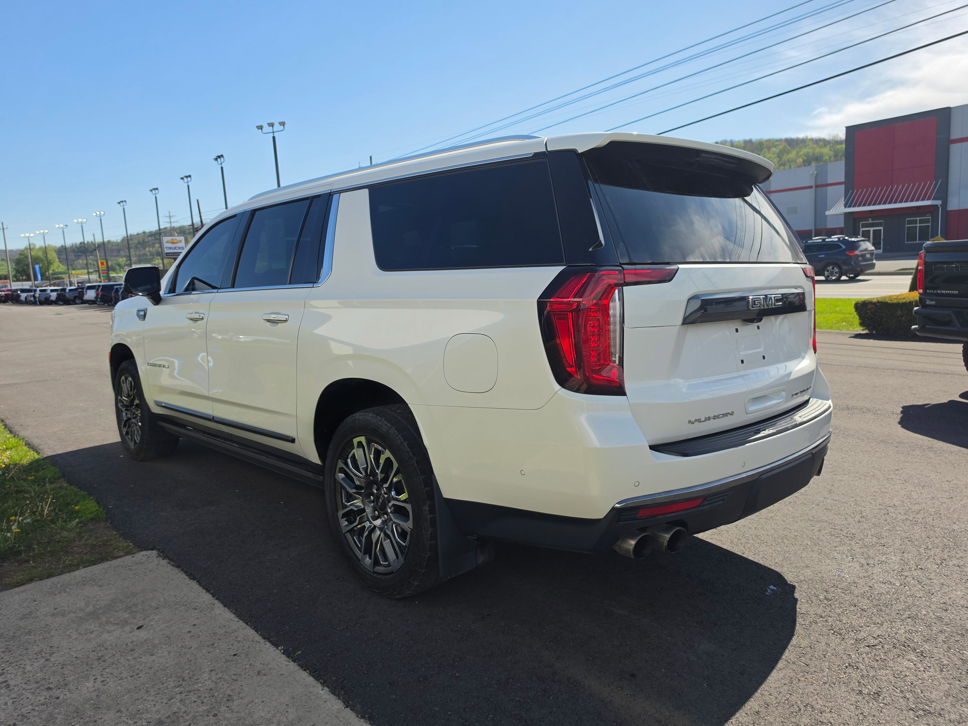 2023 GMC Yukon XL Denali Ultimate