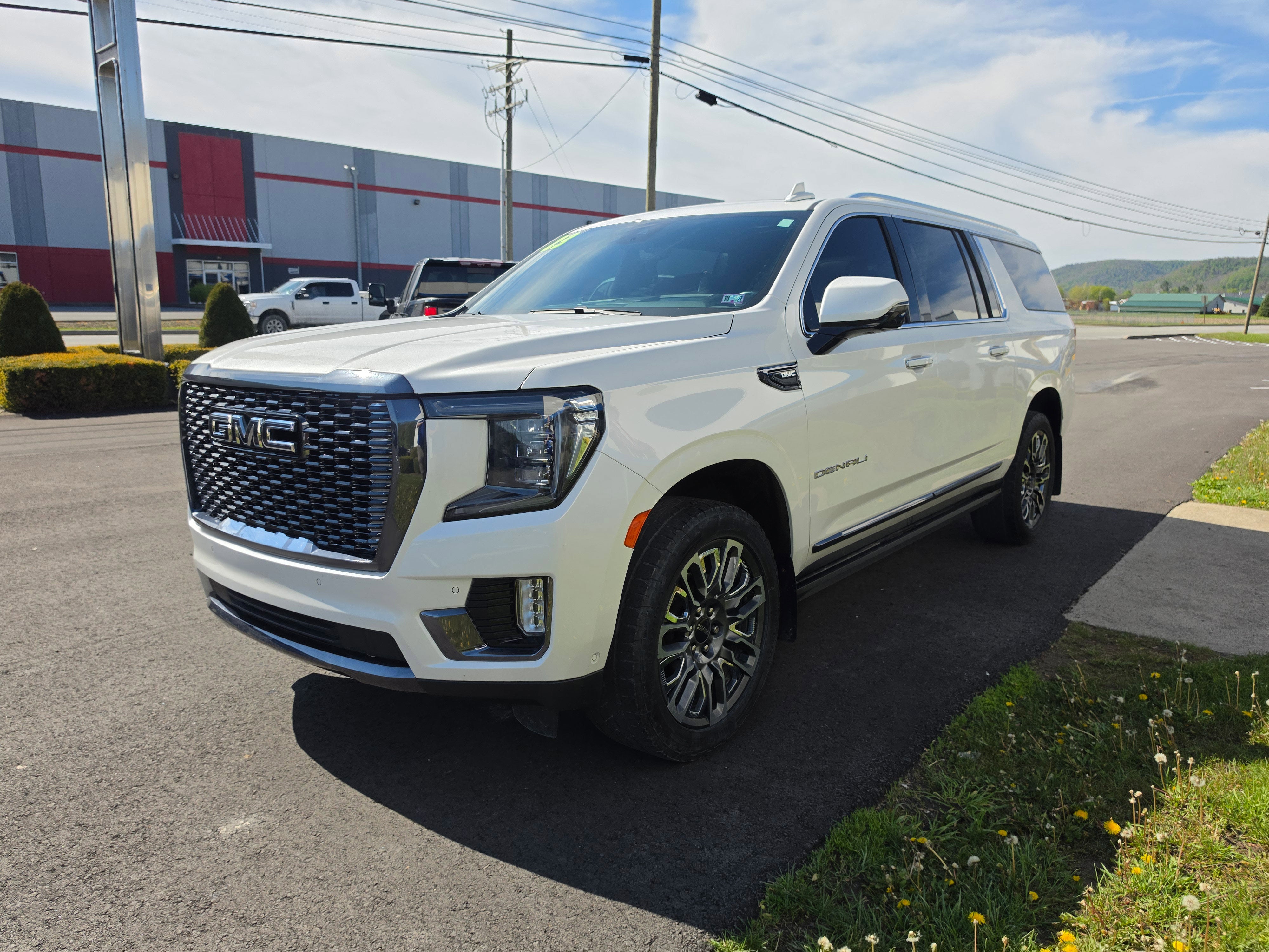 2023 GMC Yukon XL Denali Ultimate
