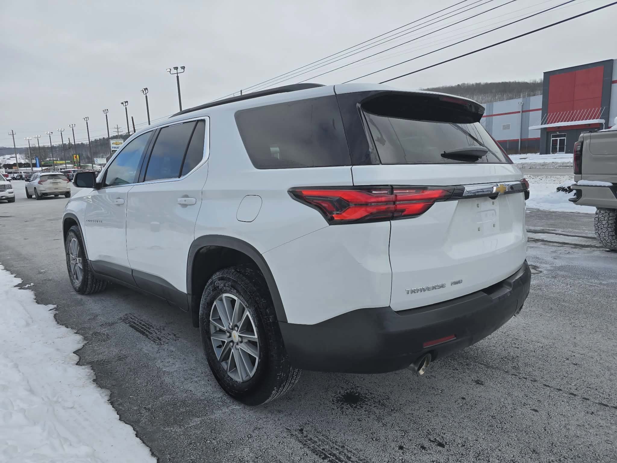 2023 Chevrolet Traverse LT Cloth