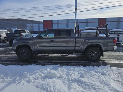 2022 Toyota Tacoma 4WD SR5
