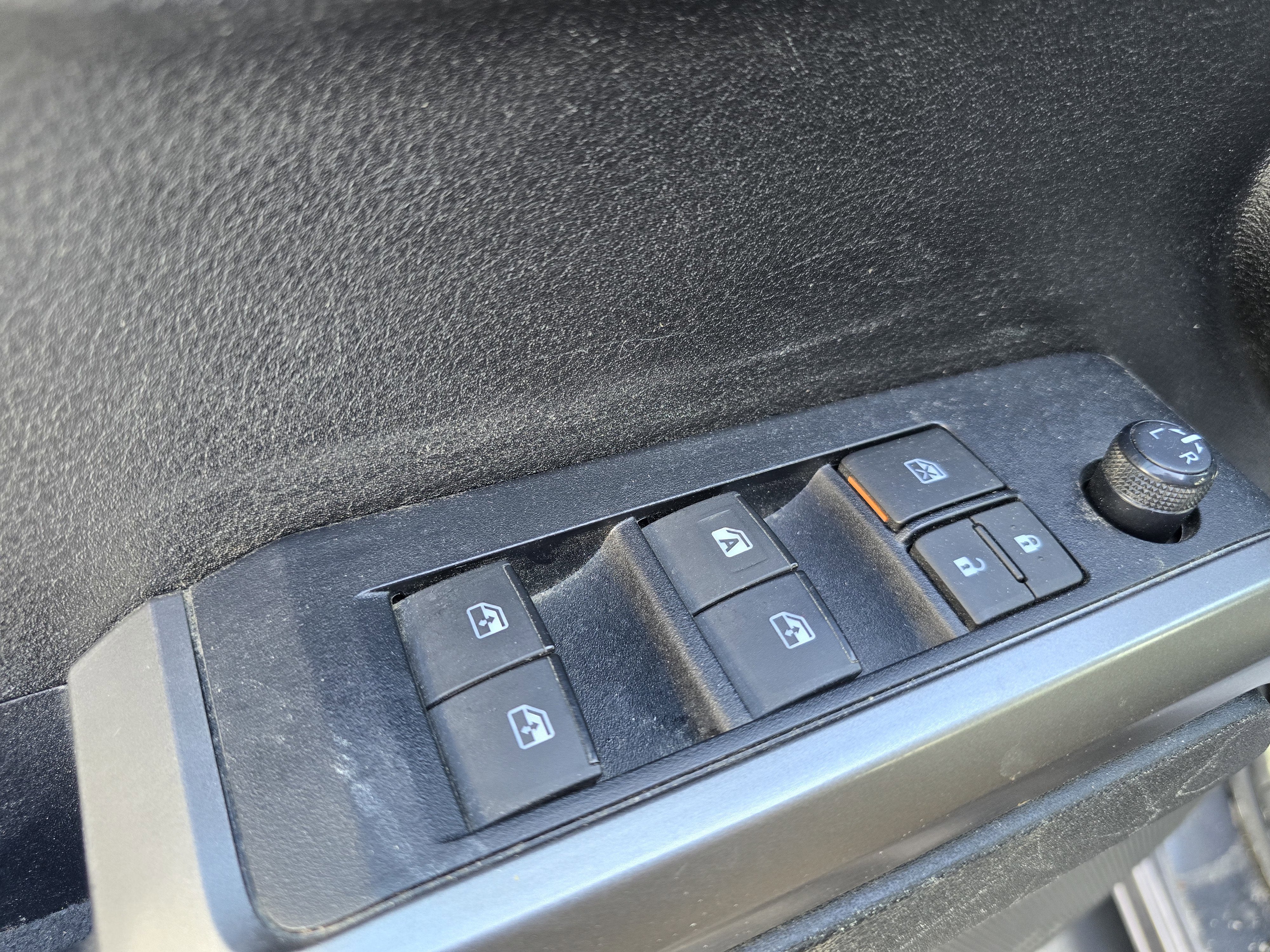 2022 Toyota Tacoma 4WD SR5