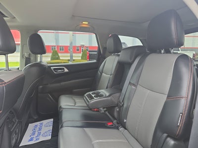 2019 Nissan Pathfinder SL