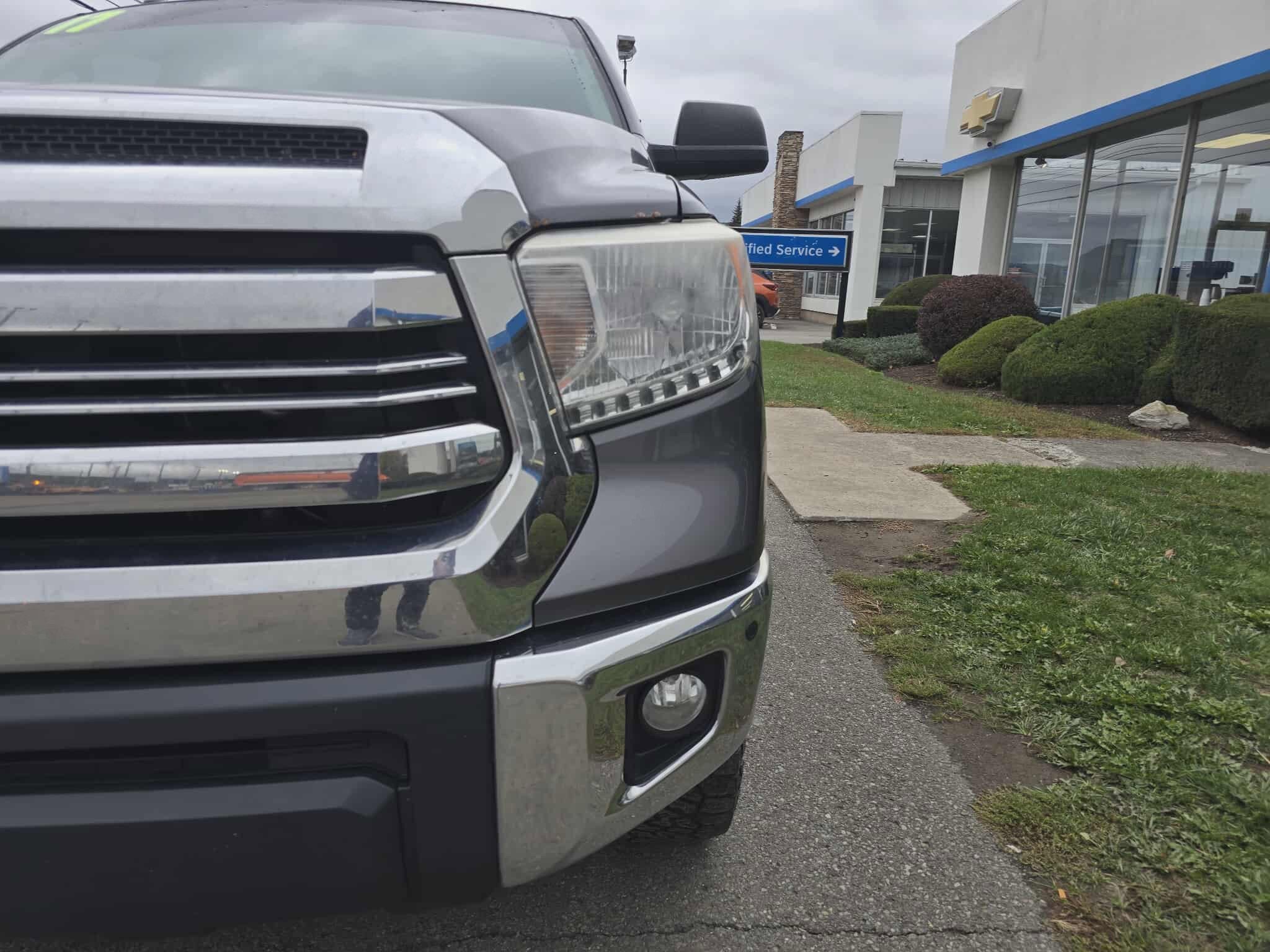 2017 Toyota Tundra 4WD SR5