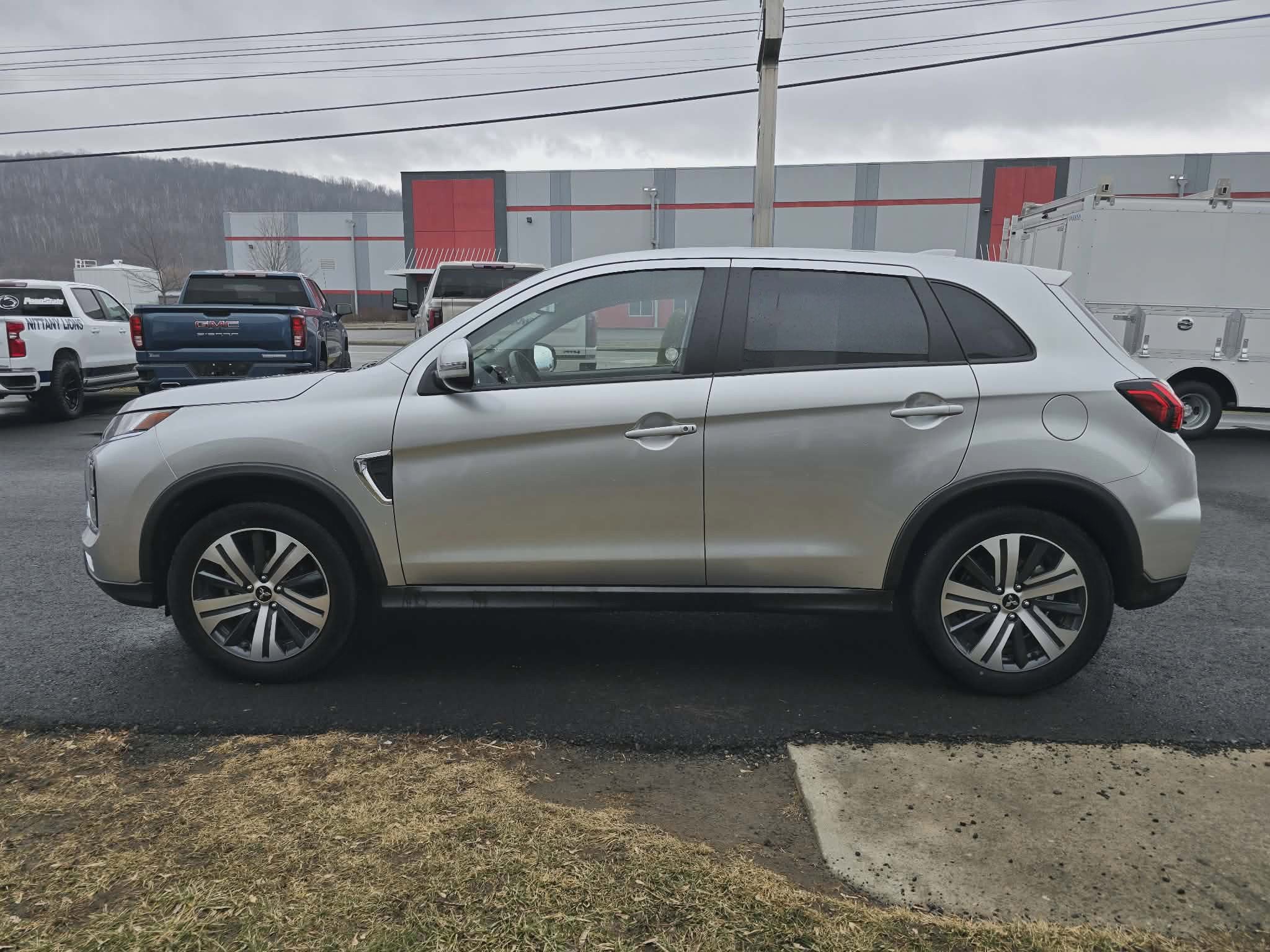 2025 Mitsubishi Outlander Sport S