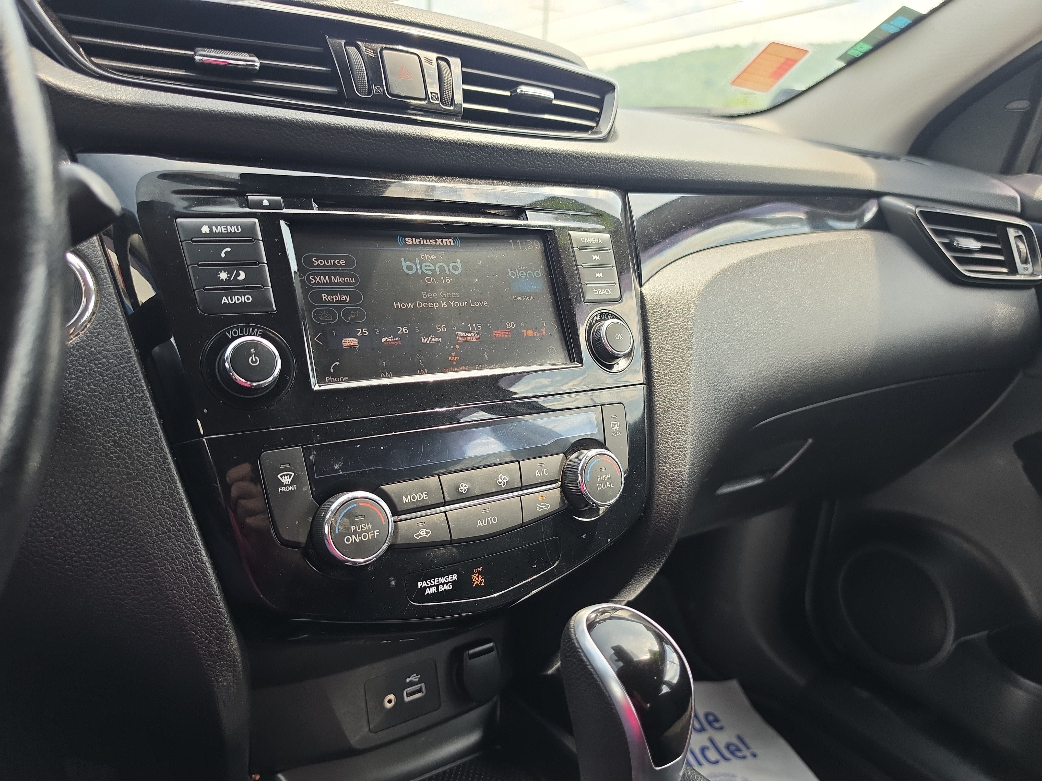 2022 Nissan Rogue Sport SV