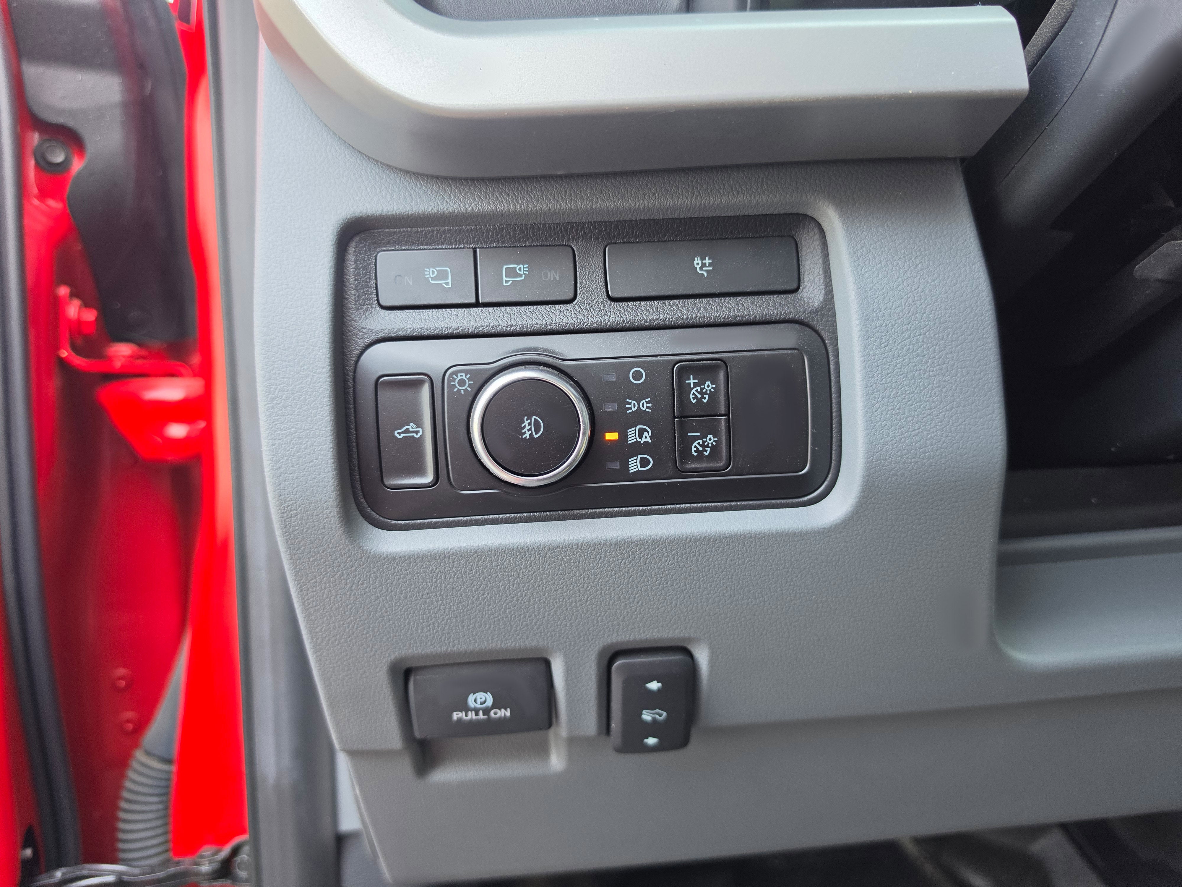 2023 Ford Super Duty F-550 DRW XLT