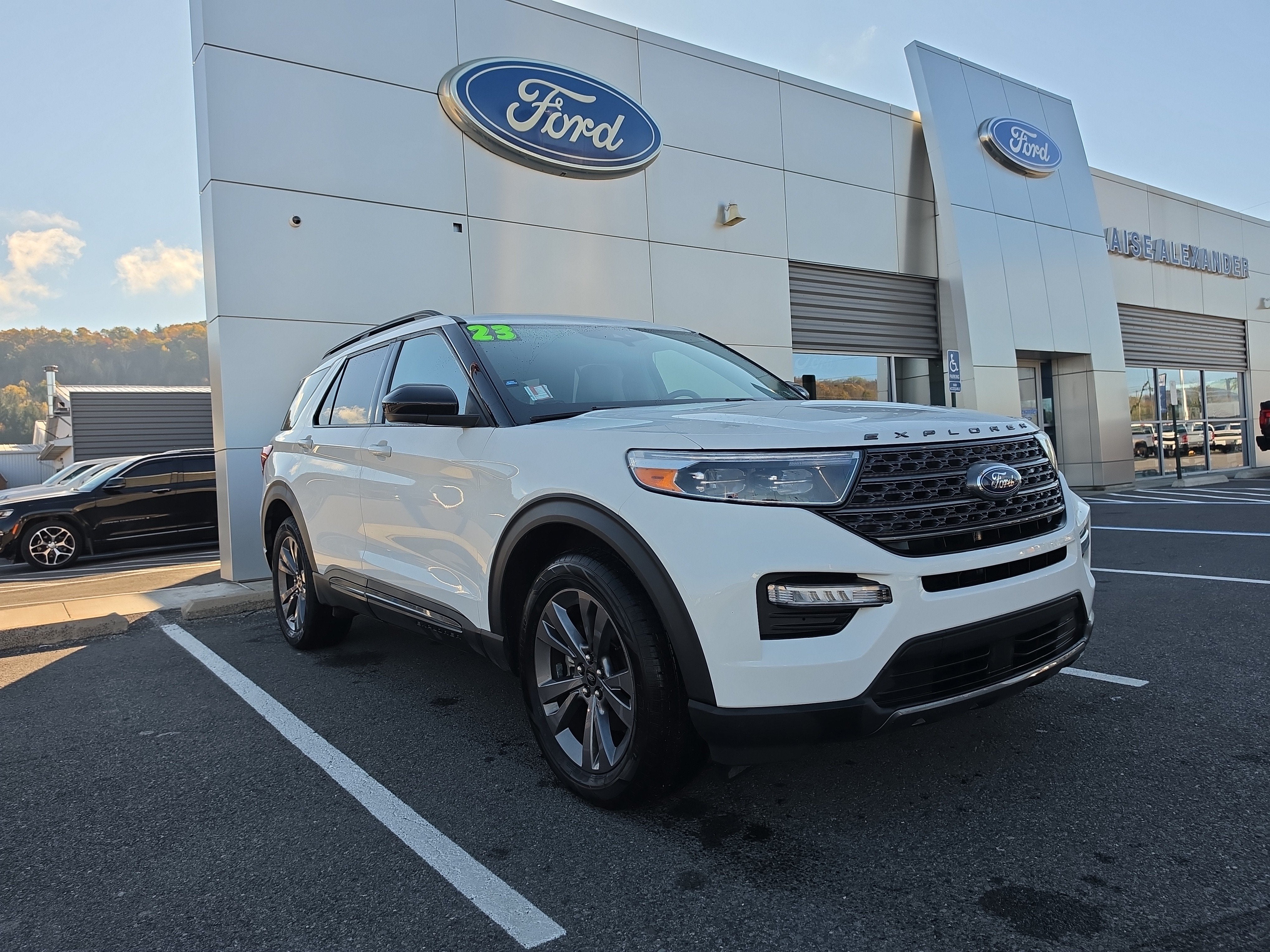 2023 Ford Explorer XLT