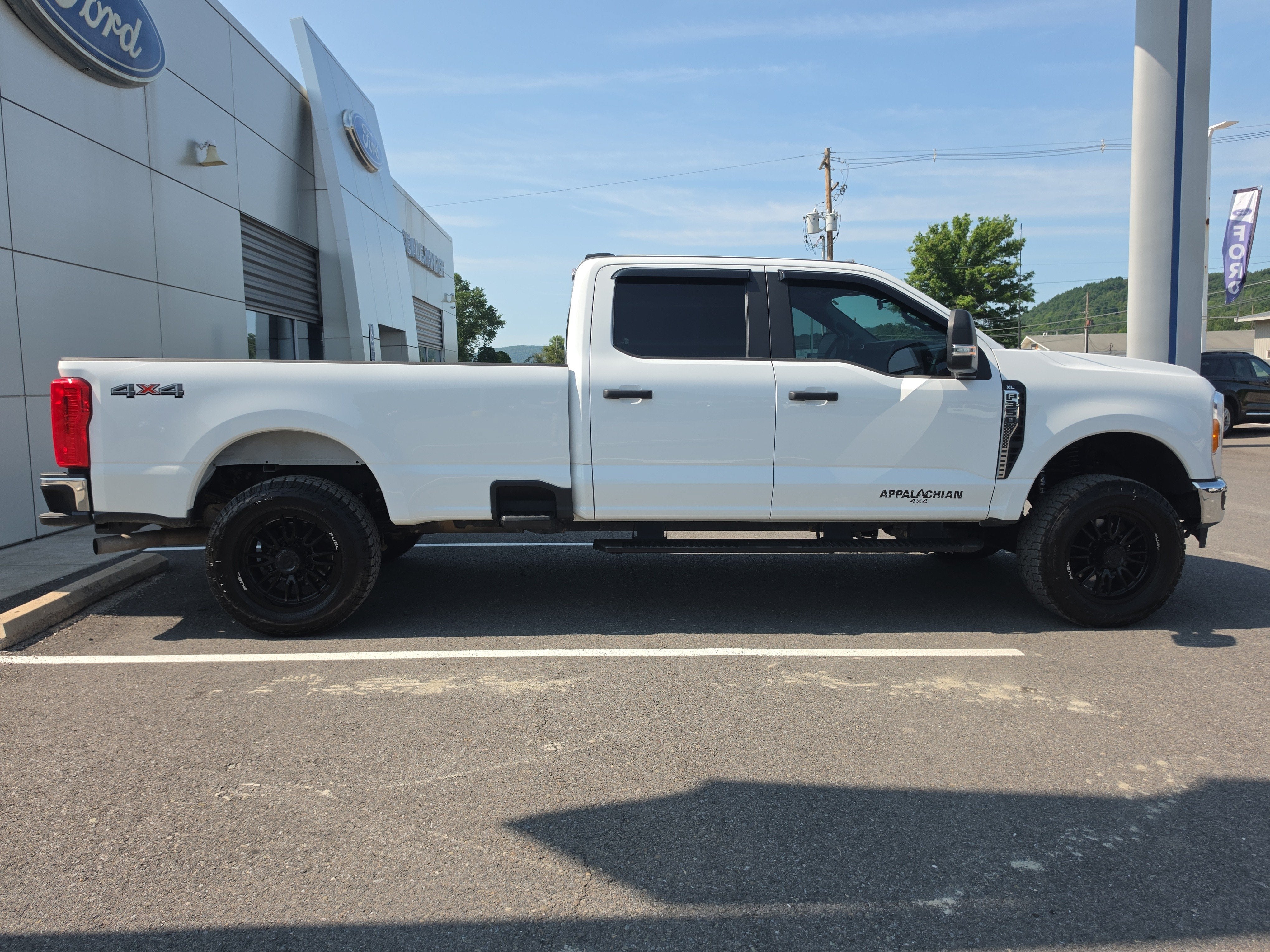 2023 Ford Super Duty F-350 SRW XL