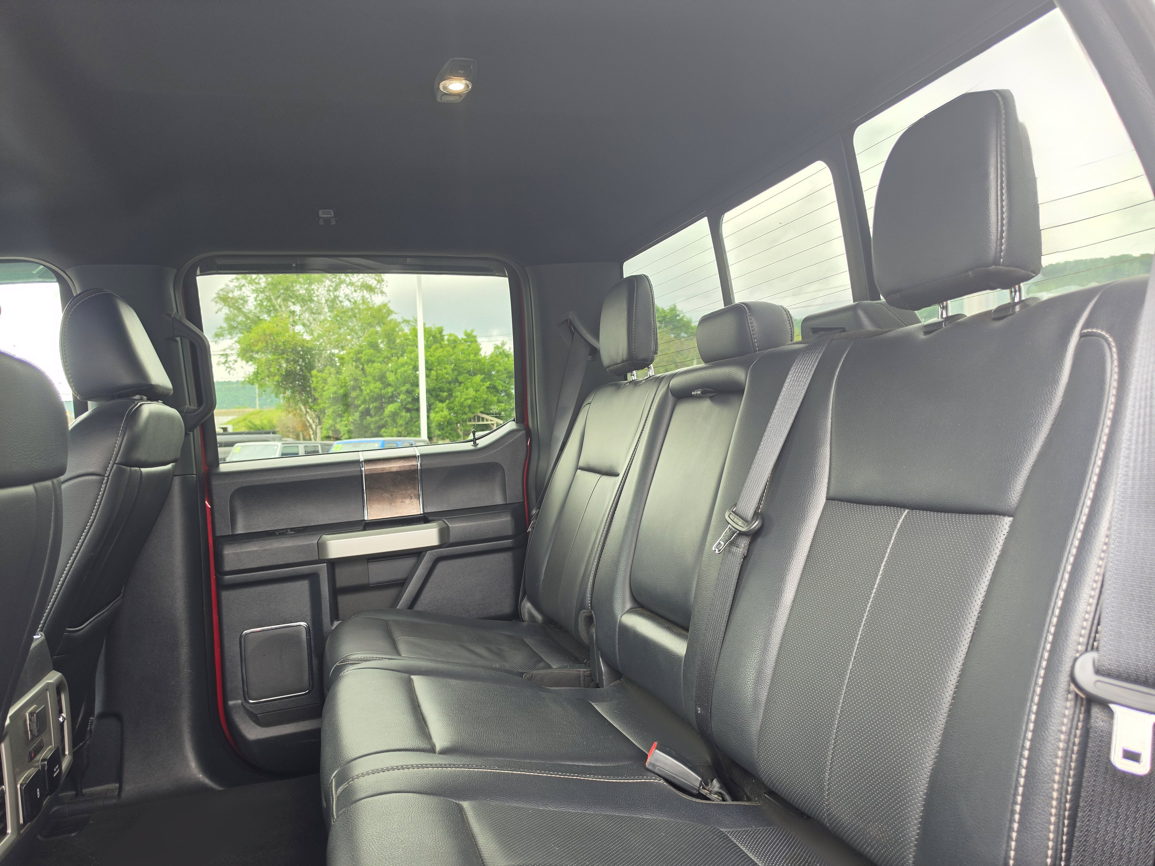 2022 Ford Super Duty F-350 SRW LARIAT