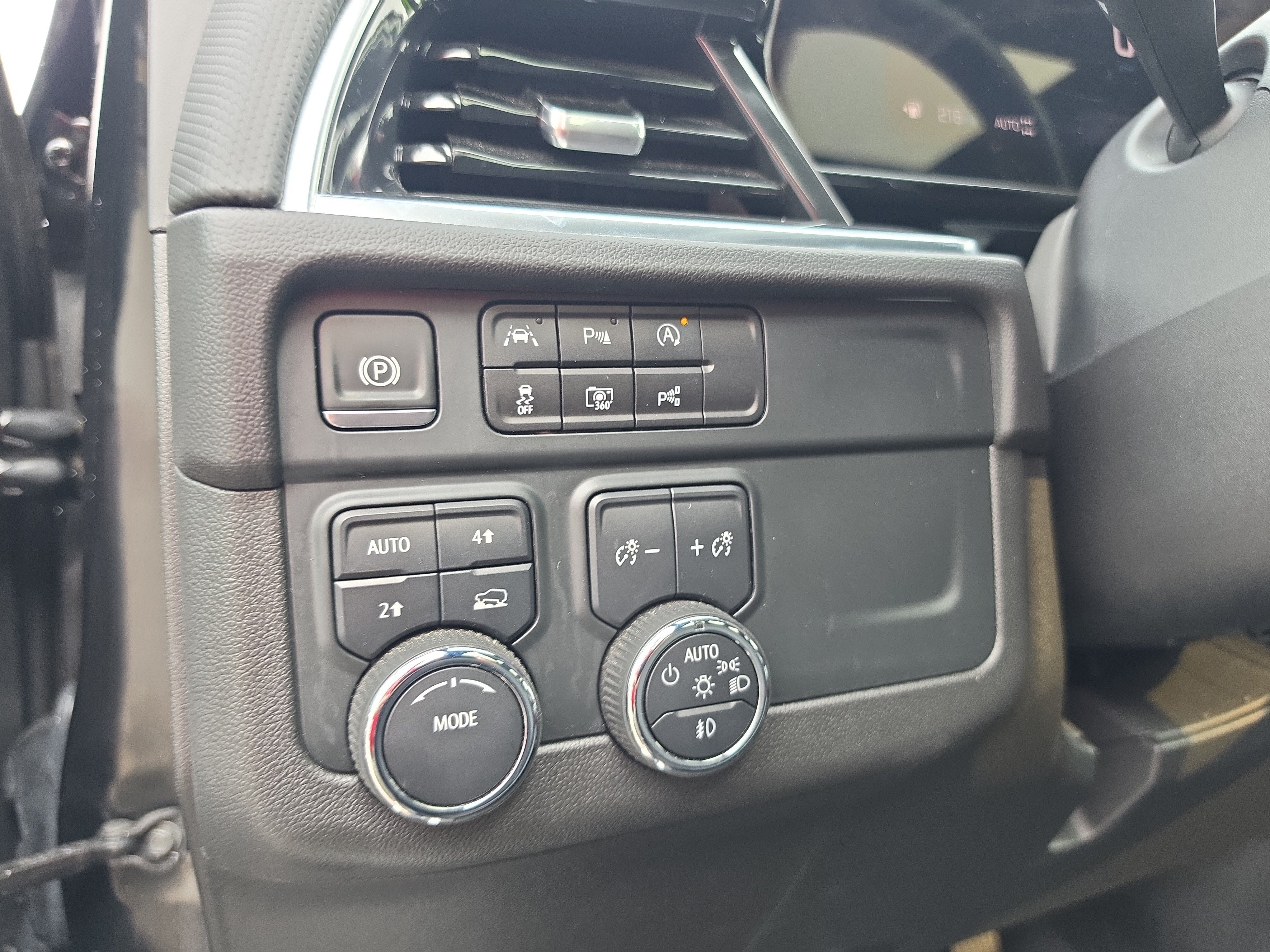 2025 Chevrolet Tahoe RST