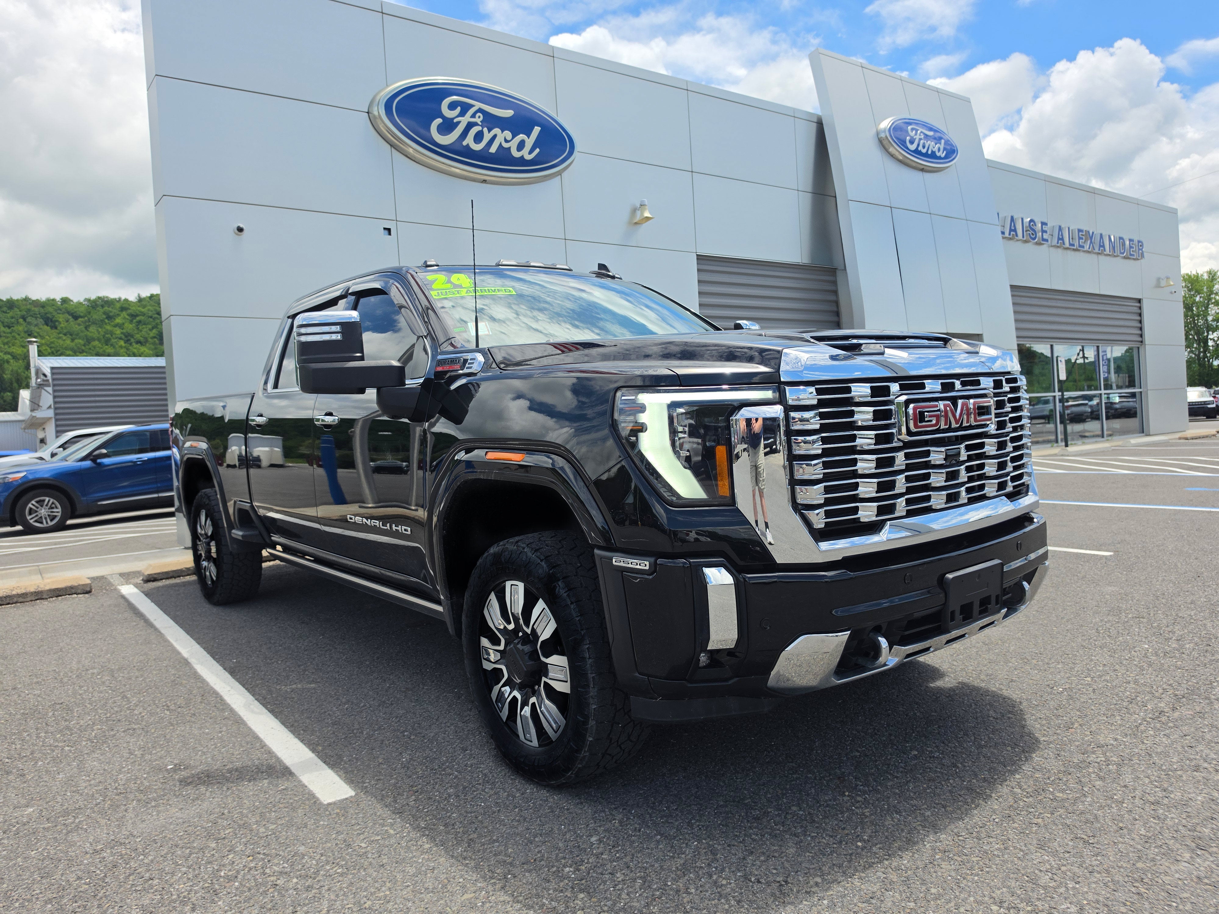 2024 GMC Sierra 2500HD Denali