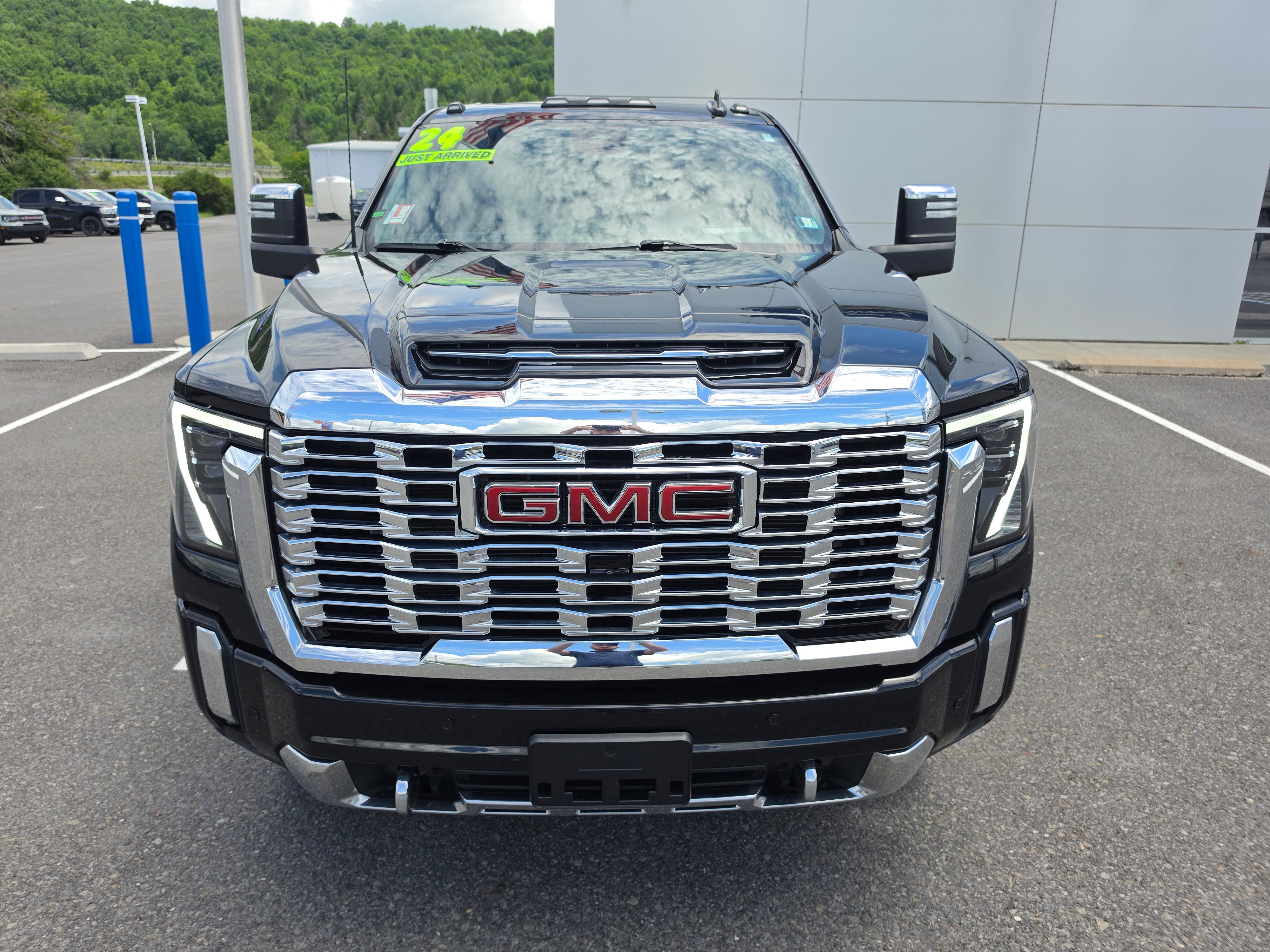 2024 GMC Sierra 2500HD Denali