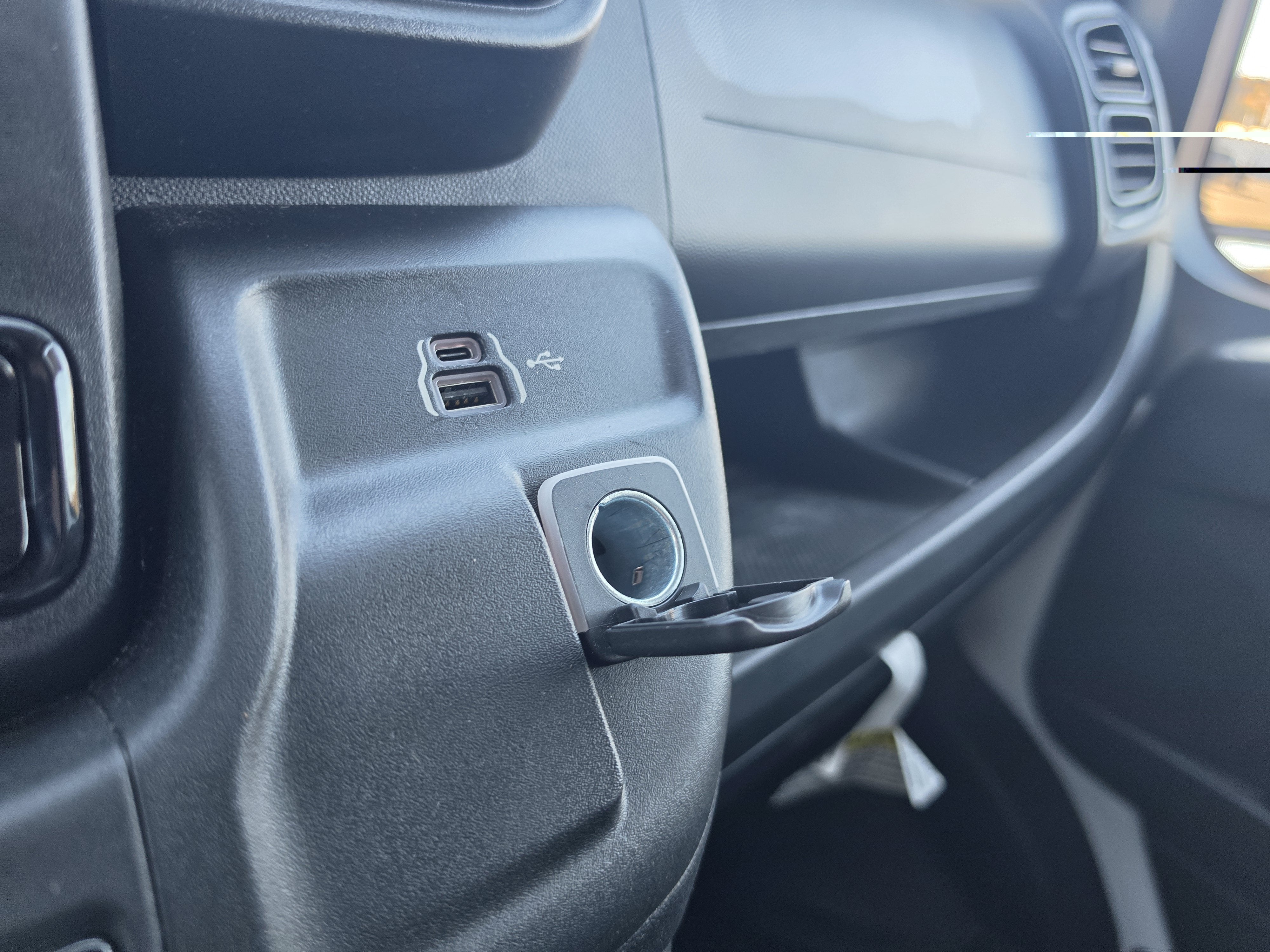 2025 RAM ProMaster Cargo Van Tradesman