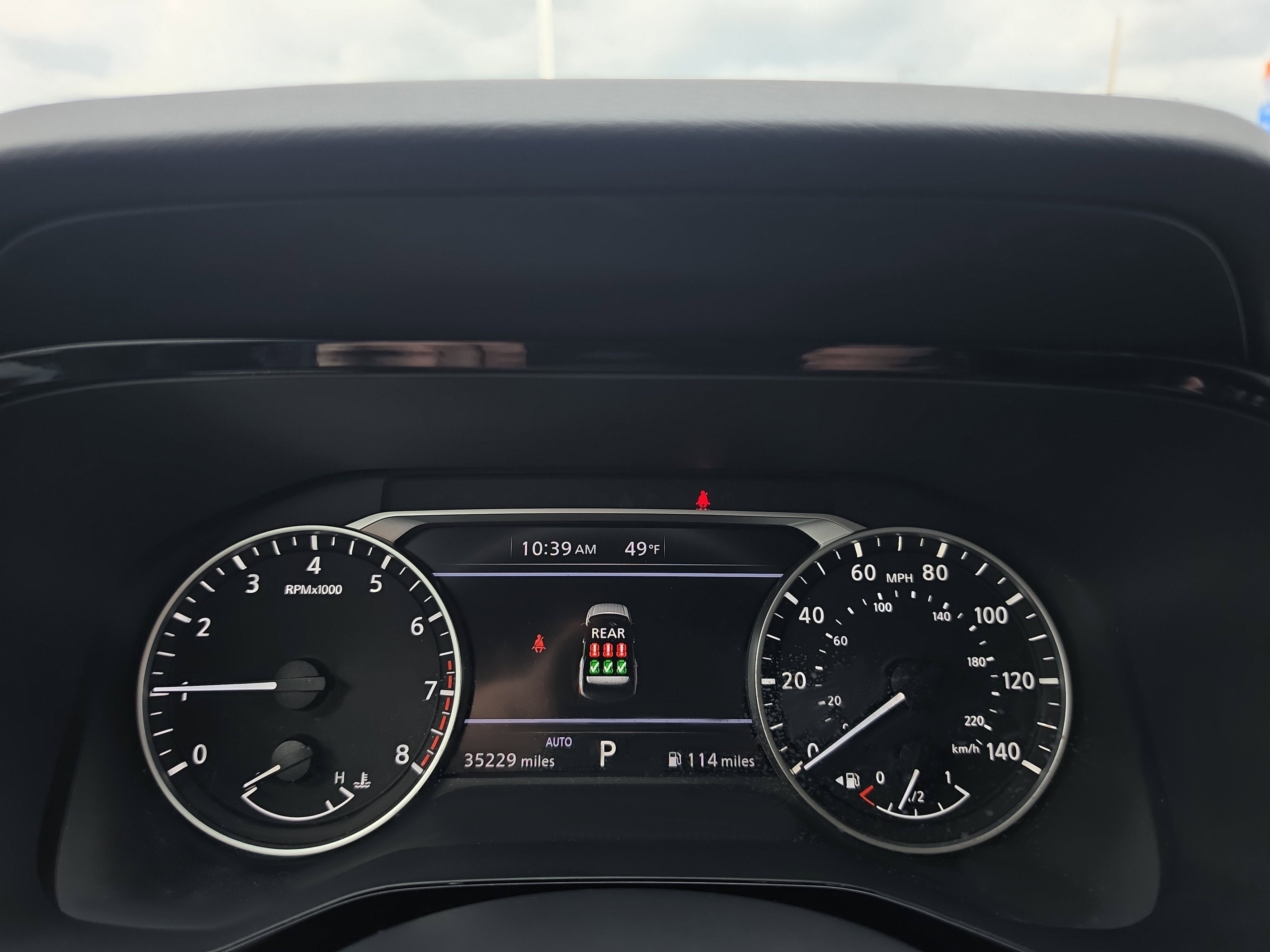 2024 Nissan Pathfinder SV