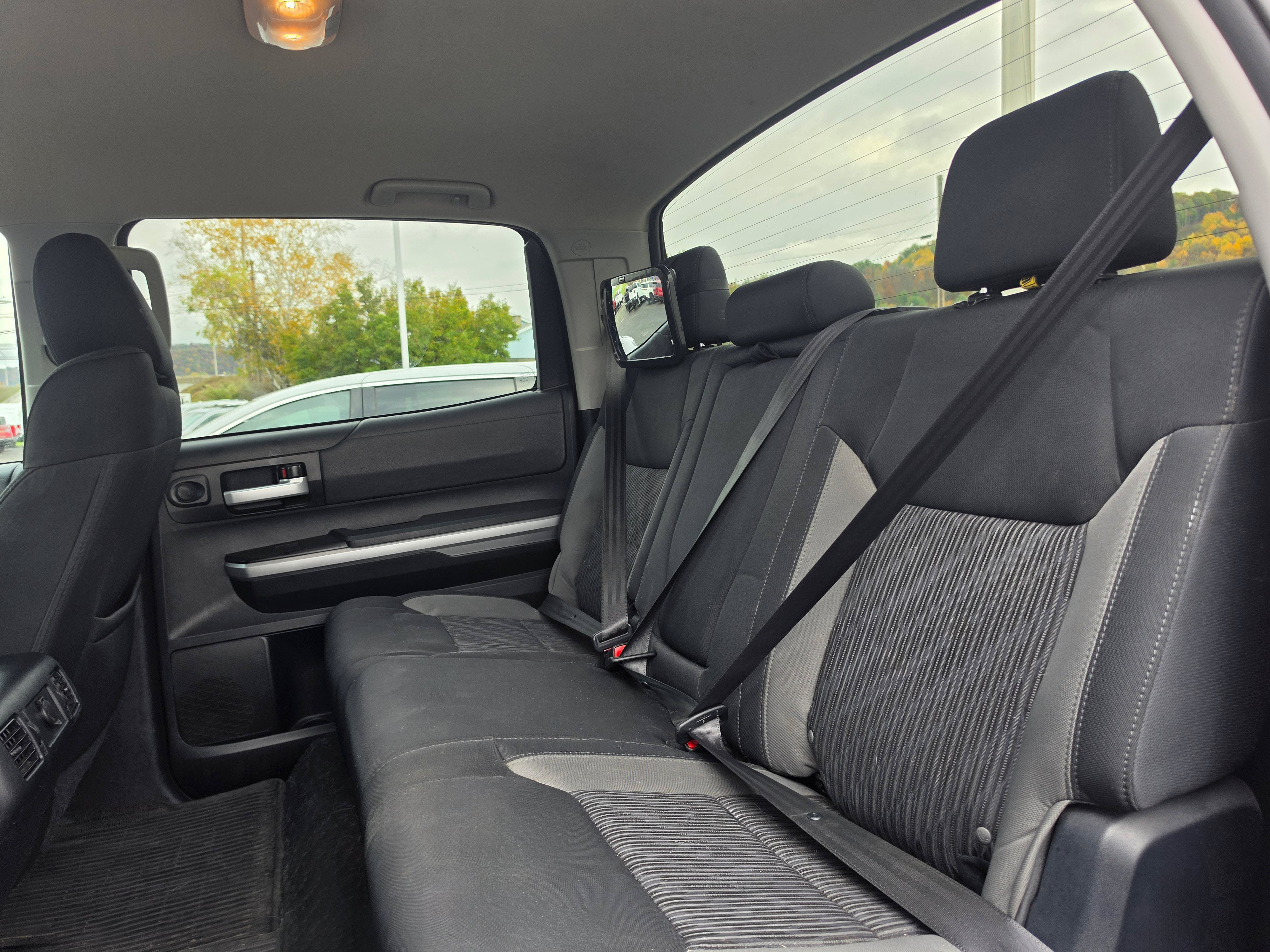 2017 Toyota Tundra 4WD SR5