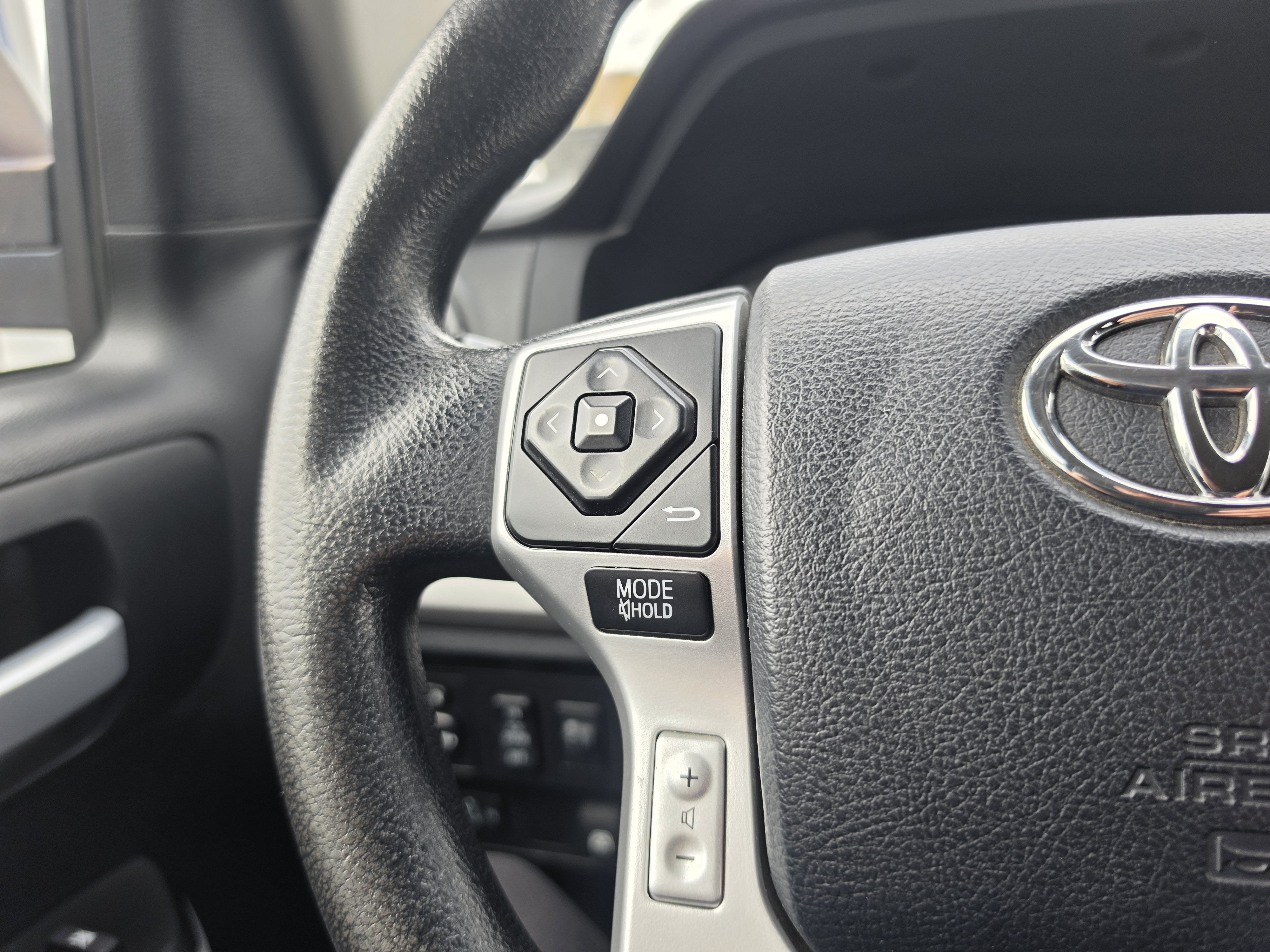 2017 Toyota Tundra 4WD SR5