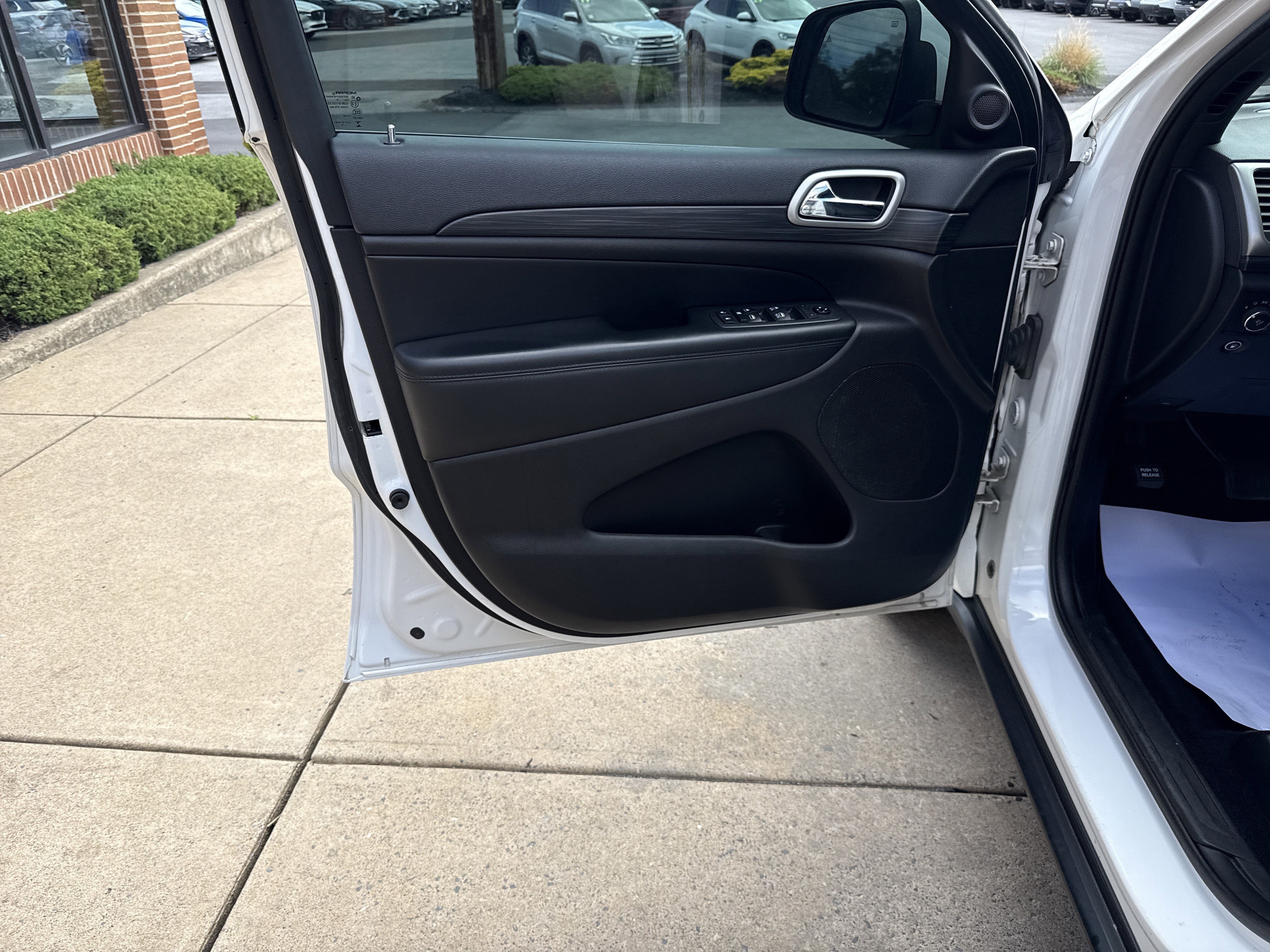 2019 Jeep Grand Cherokee Laredo E