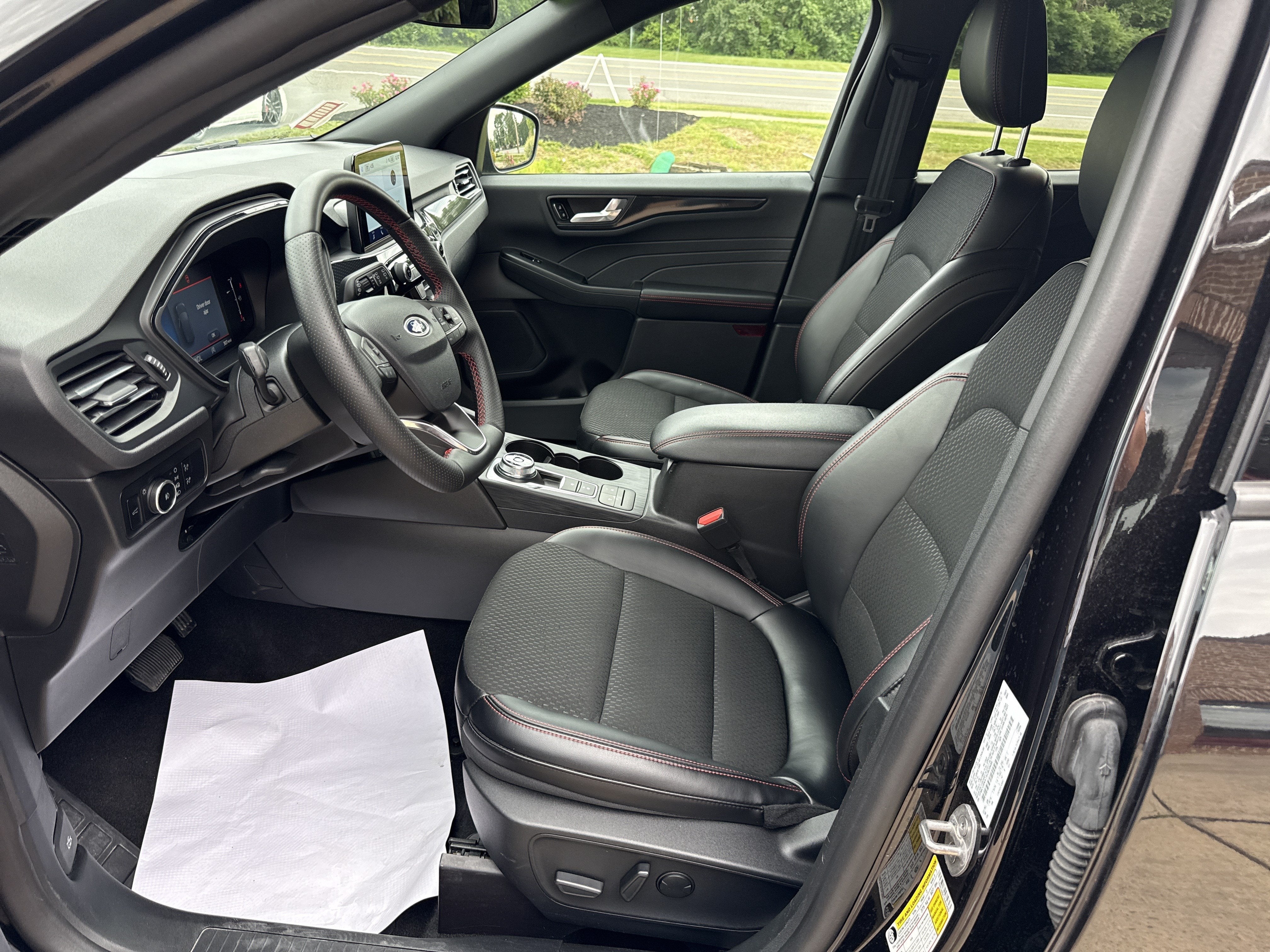2025 Ford Escape ST-Line Select