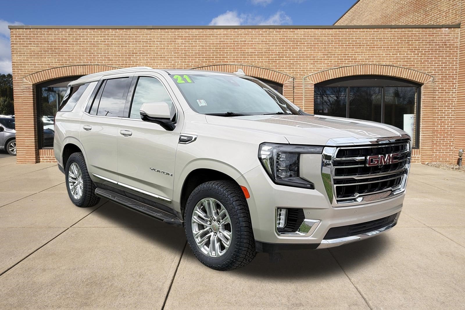 2021 GMC Yukon SLT