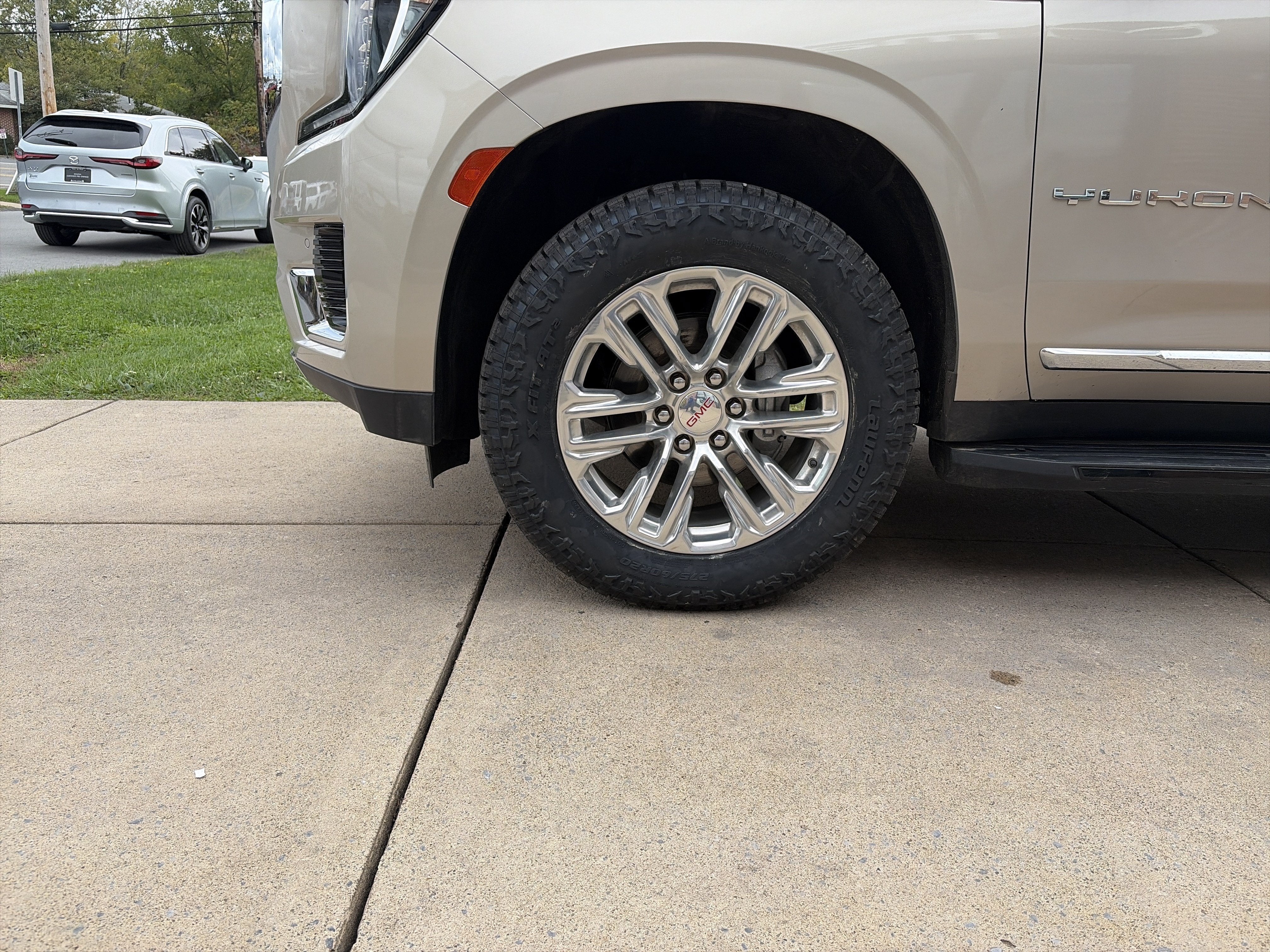 2021 GMC Yukon SLT