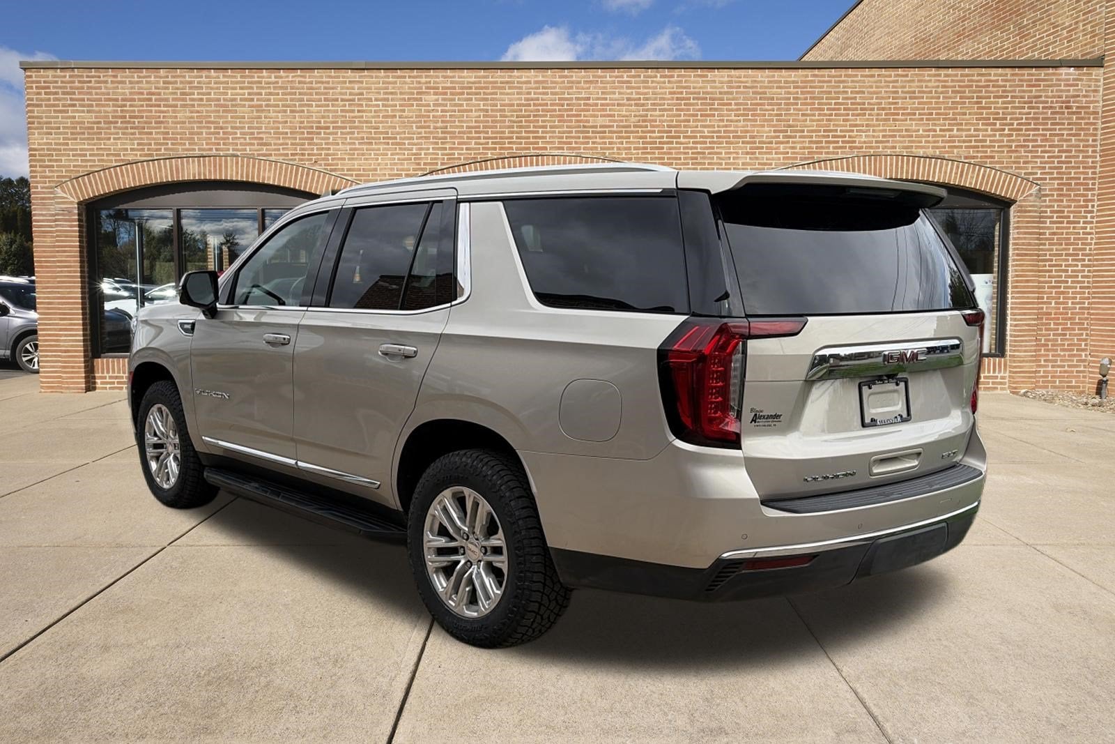 2021 GMC Yukon SLT