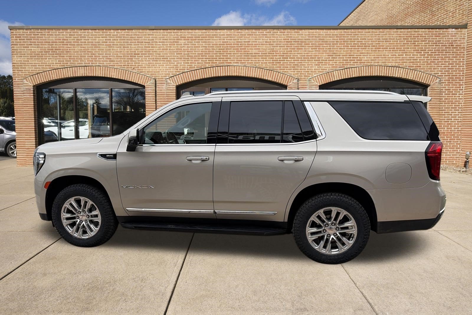 2021 GMC Yukon SLT