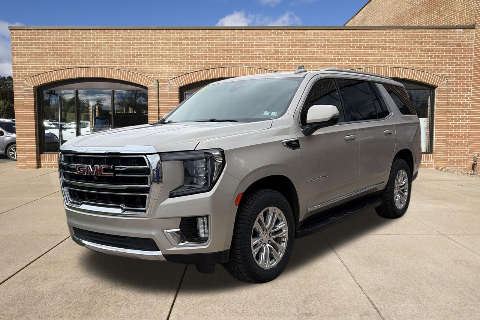 2021 GMC Yukon SLT