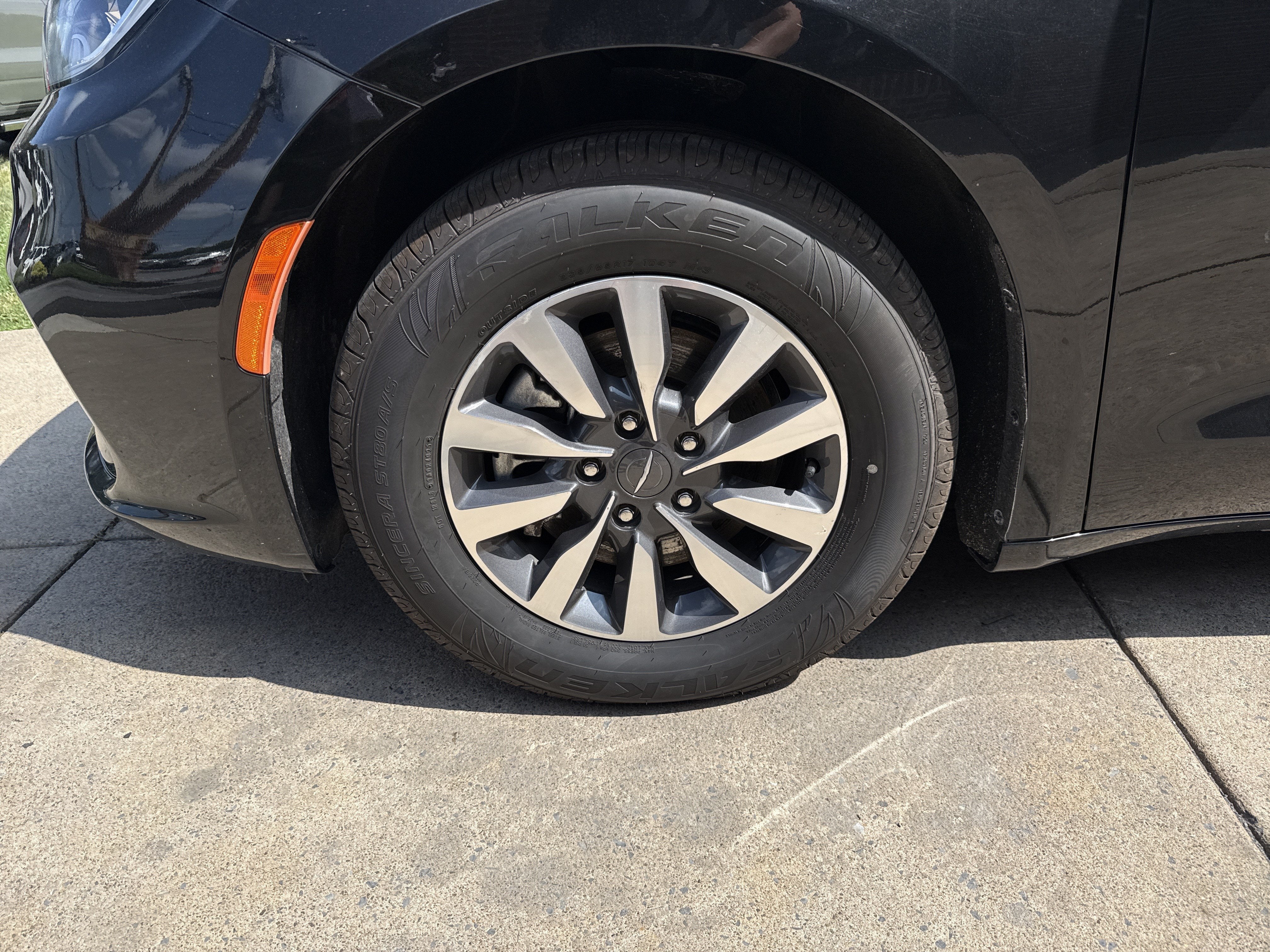 2023 Chrysler Pacifica Hybrid Touring L