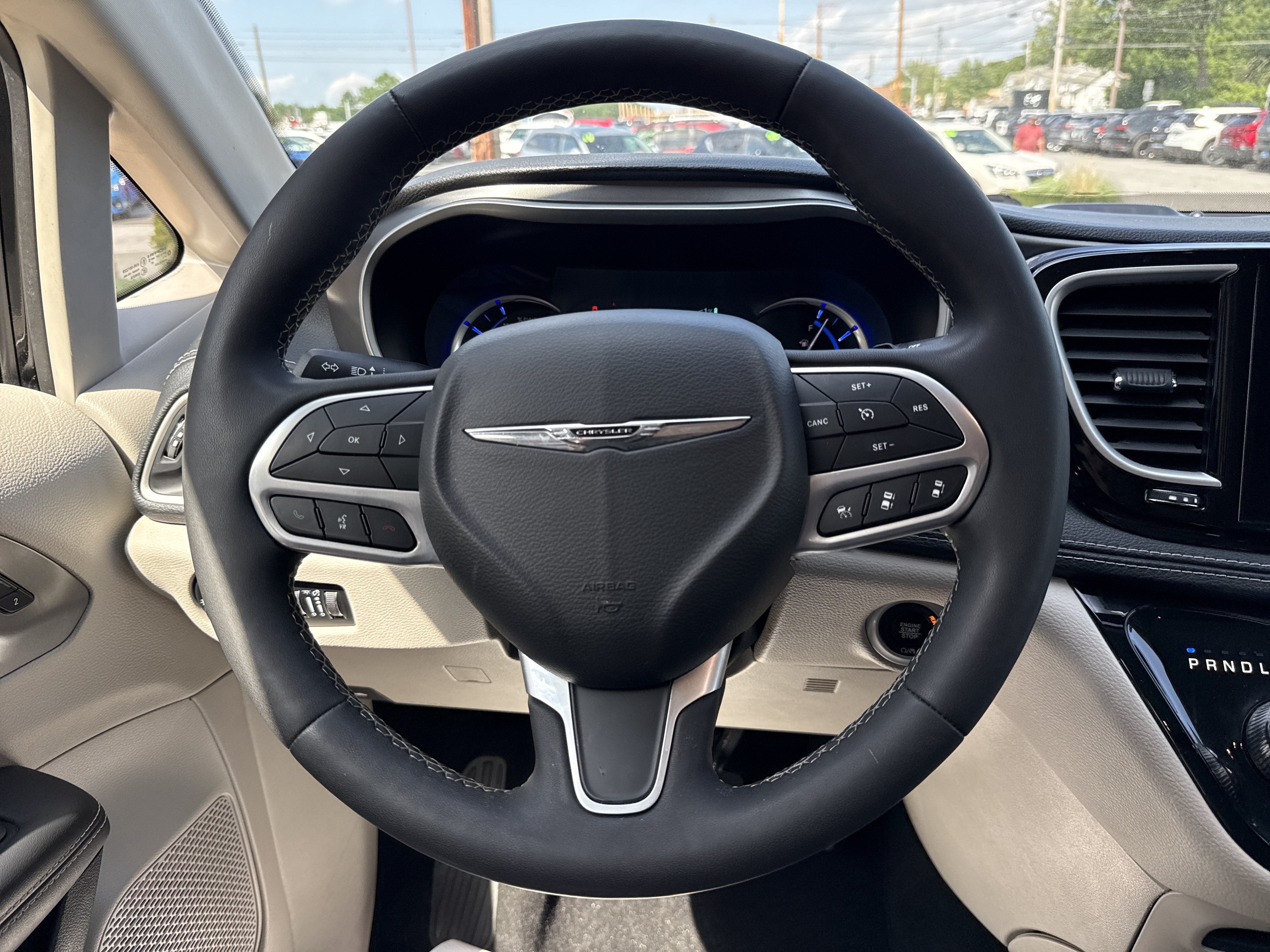 2023 Chrysler Pacifica Hybrid Touring L