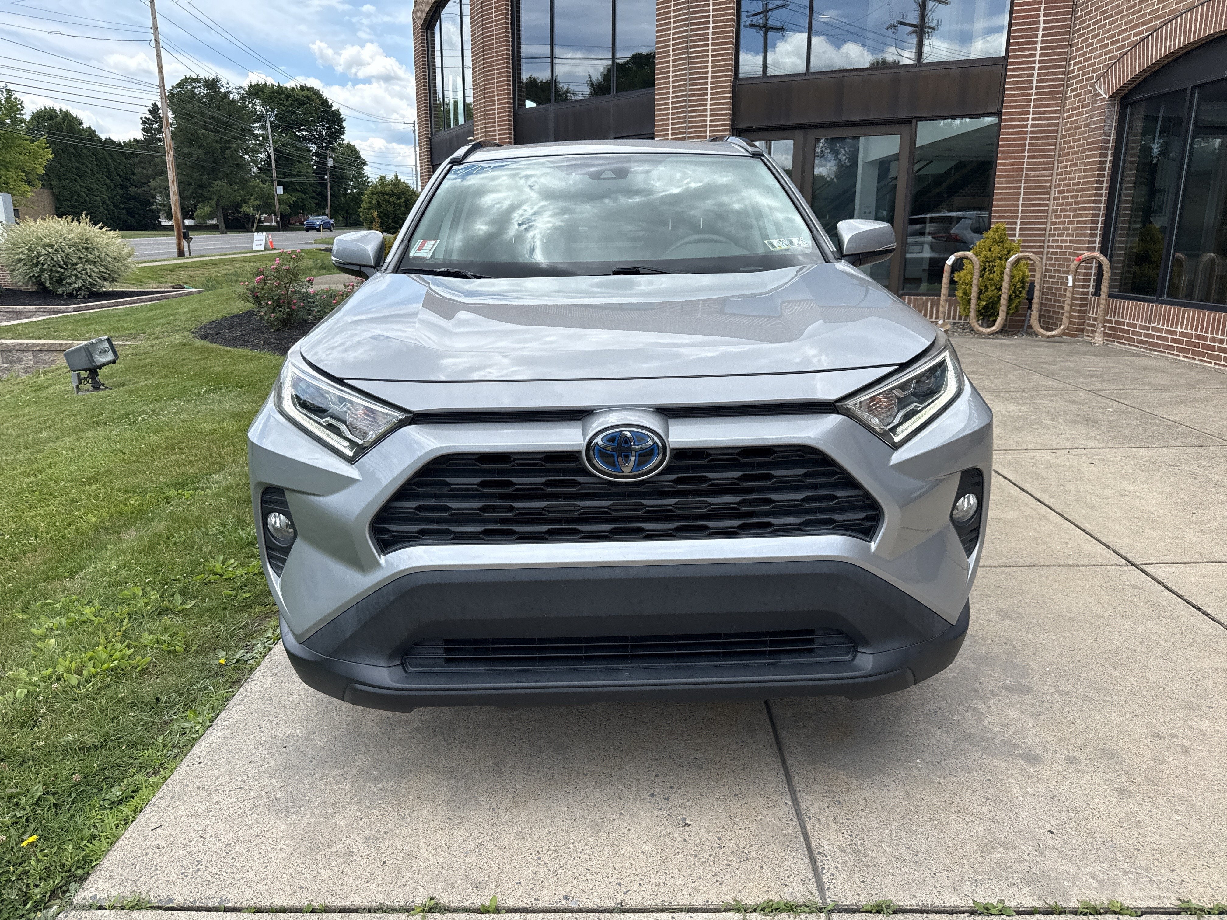 2019 Toyota RAV4 Hybrid XLE