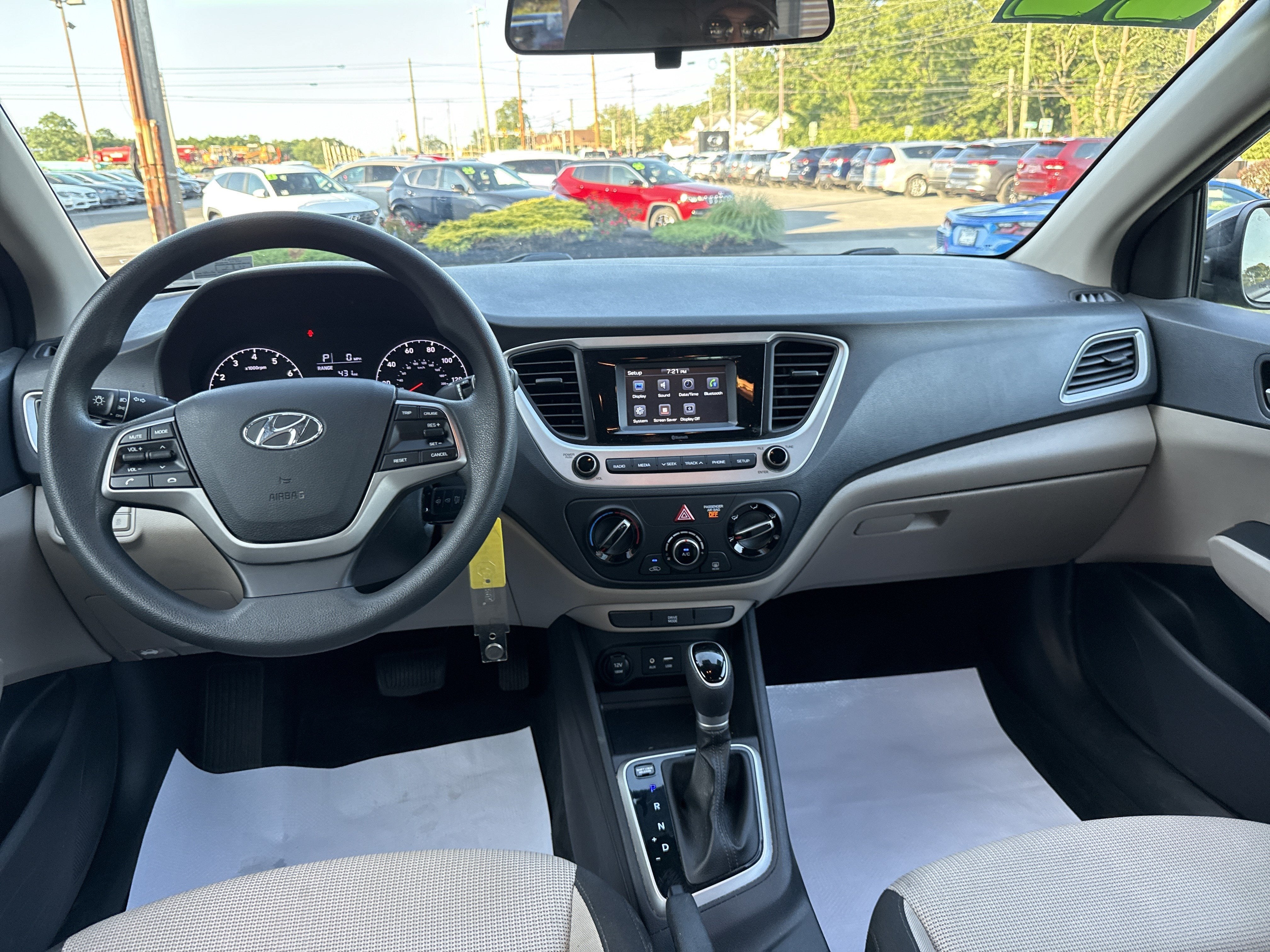 2022 Hyundai ACCENT SE