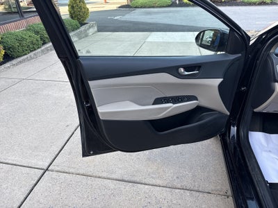 2022 Hyundai ACCENT SE